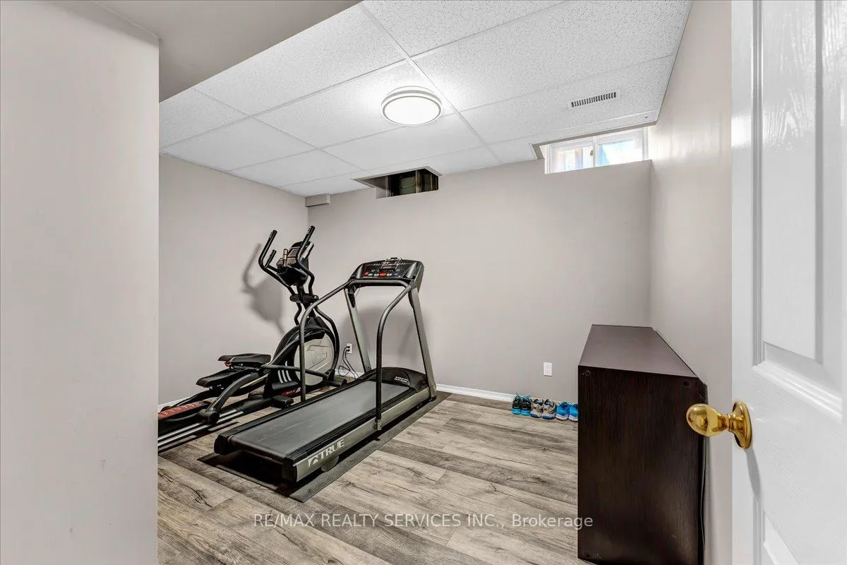 Photo 38 of 36 Brydon Crescent, Brampton, Northwood Park — HOMEH