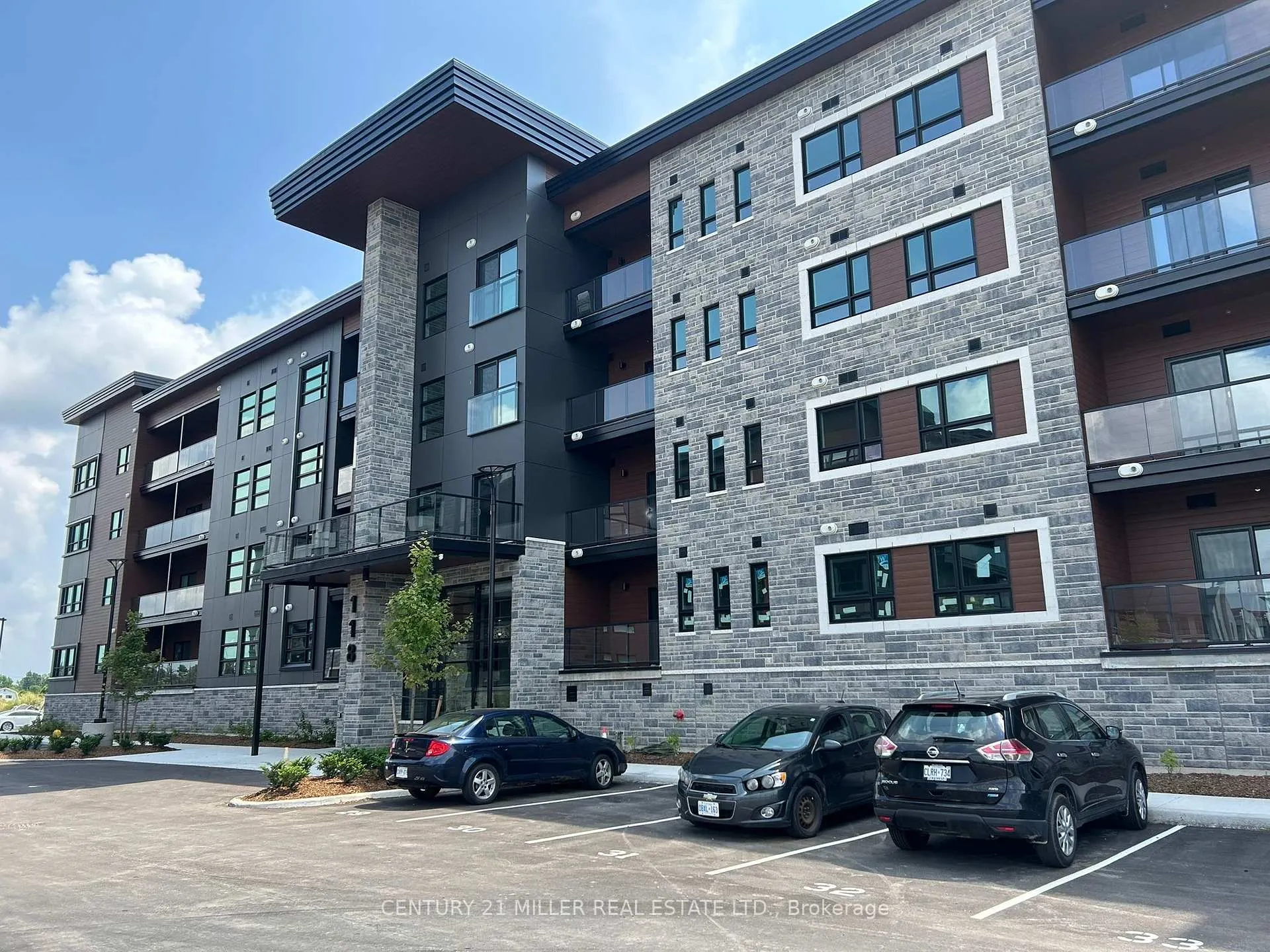 Front of Unit 203, 118 summersides blvd 118 Summersides blvd