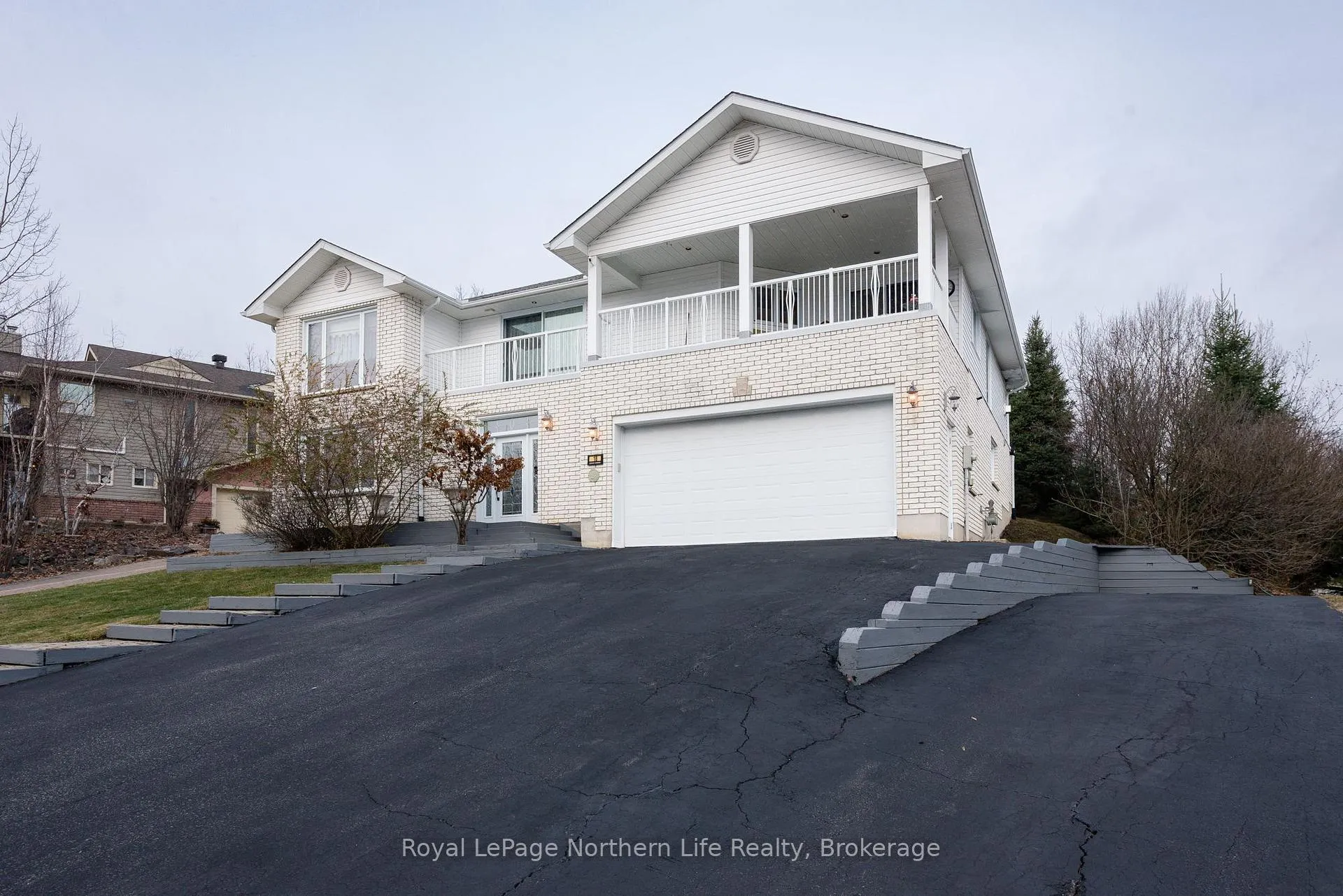 Photo 2 of 18 Killare Street, North Bay, Birchaven — HOMEH