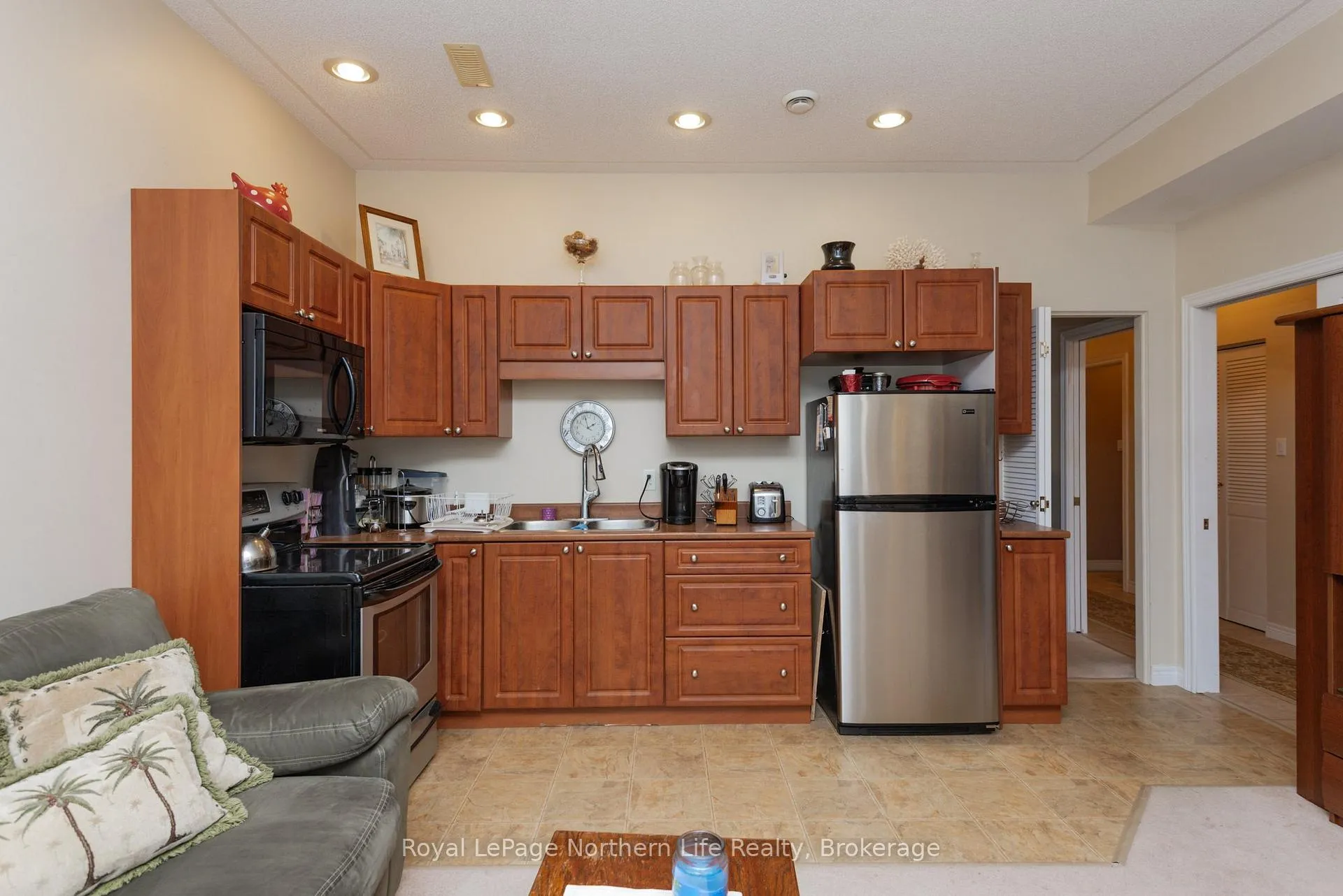 Photo 37 of 18 Killare Street, North Bay, Birchaven — HOMEH