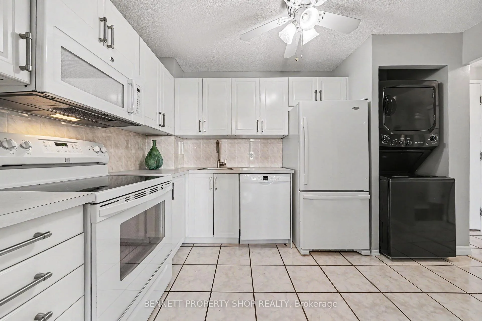 Photo 4 of Unit 1119, 1025 Grenon Avenue, Ottawa, Fairfield Heights — HOMEH