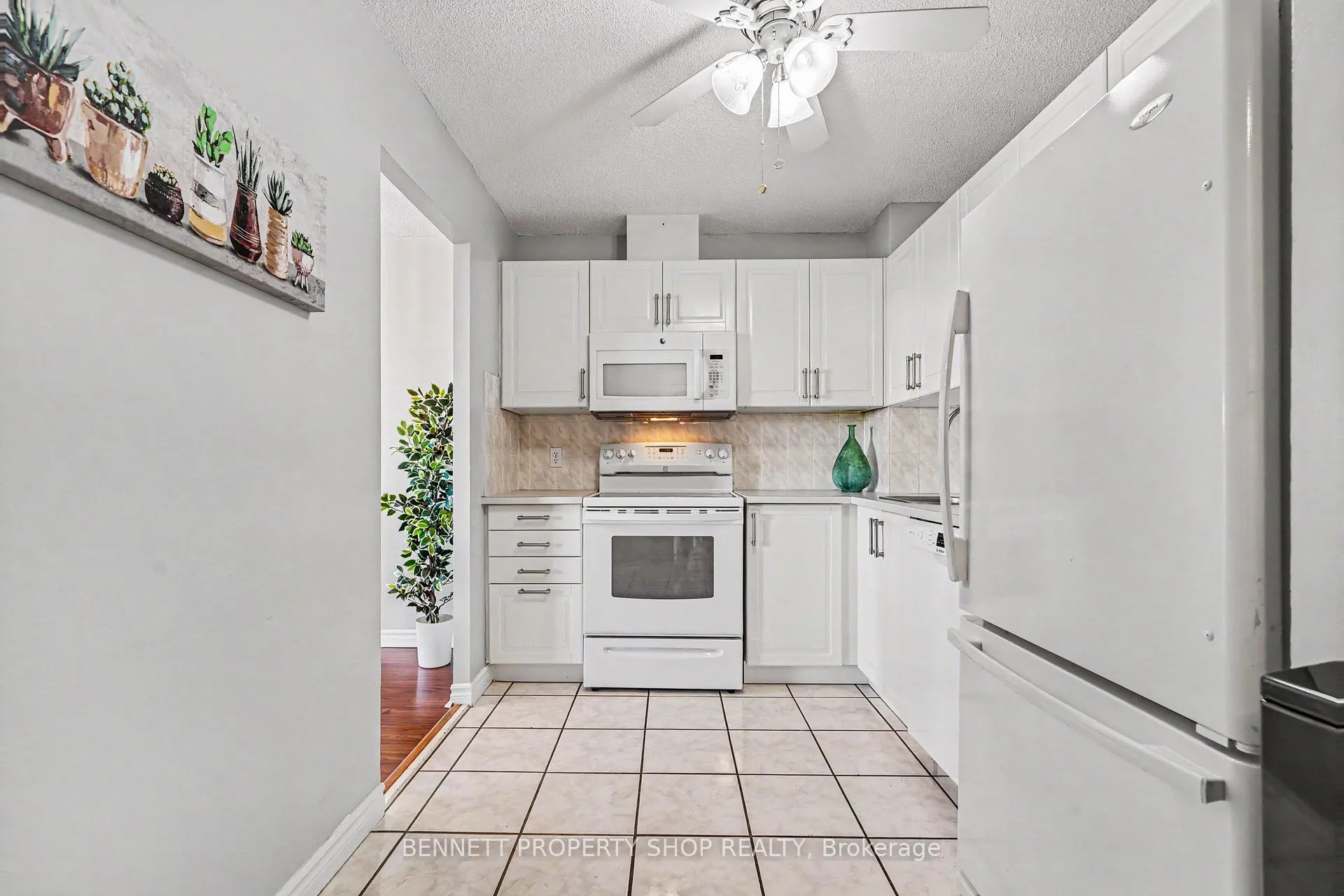 Photo 5 of Unit 1119, 1025 Grenon Avenue, Ottawa, Fairfield Heights — HOMEH