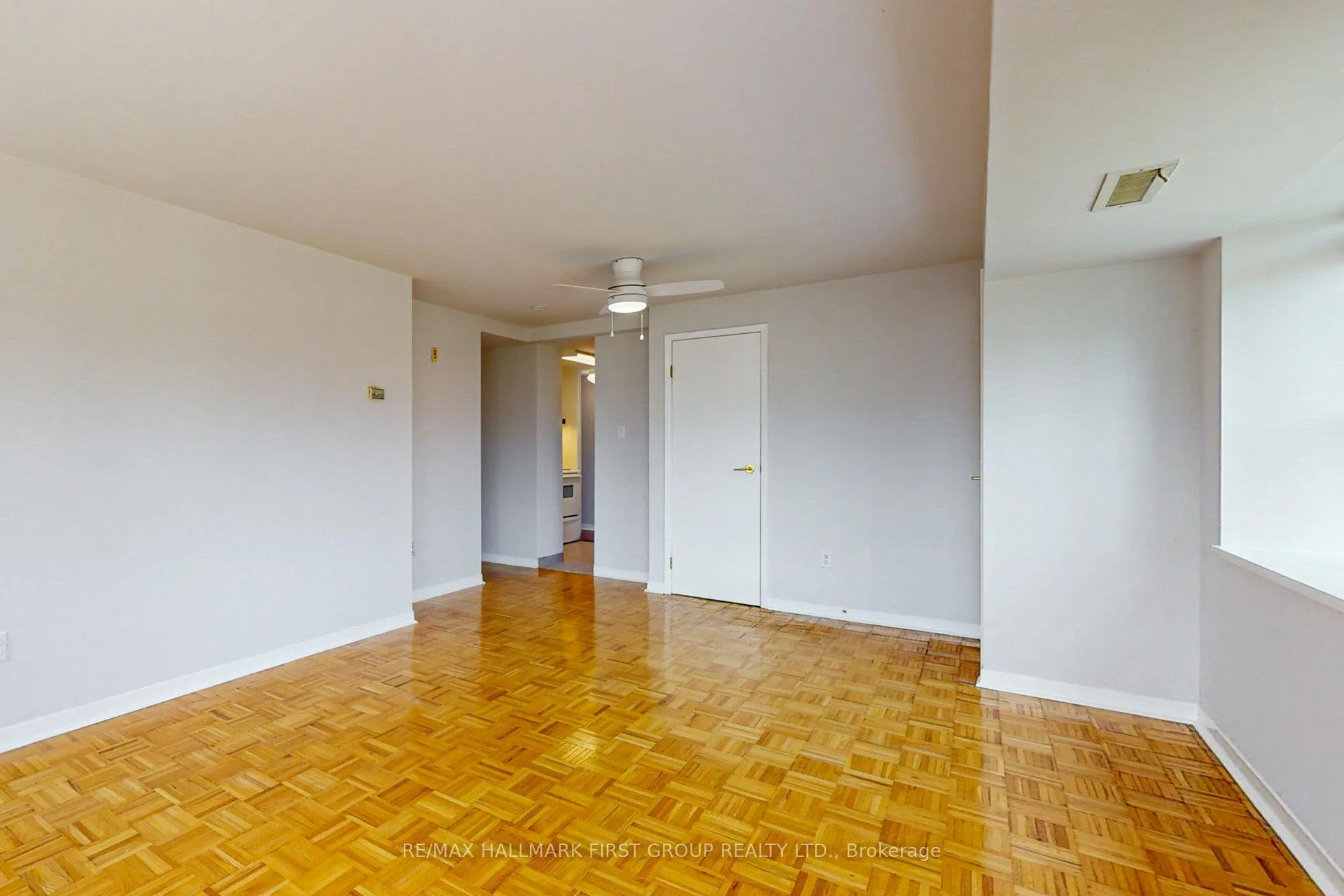 Photo 10 of Unit 304, 8 Oxford Street, Toronto, Kensington-Chinatown — HOMEH