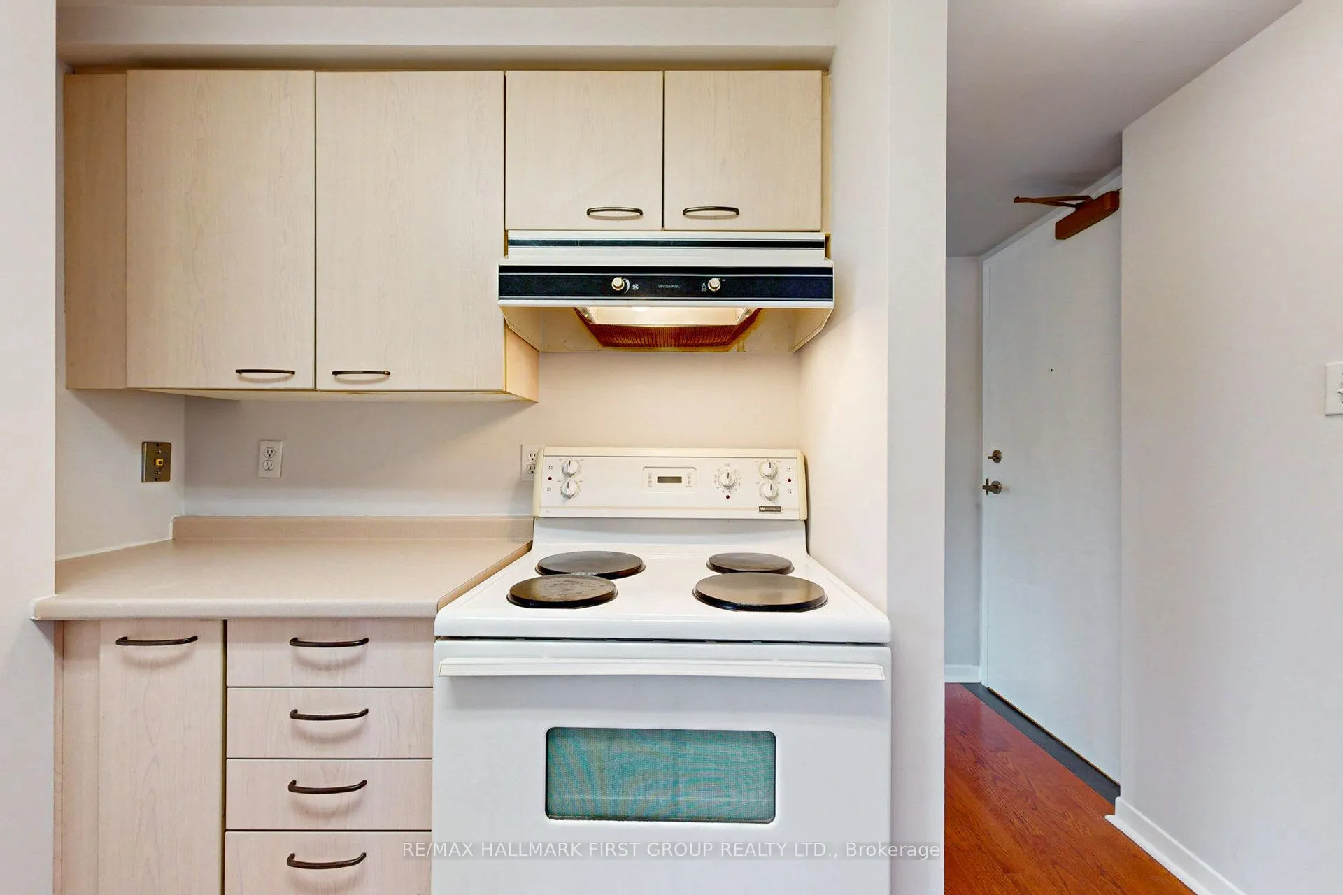 Photo 16 of Unit 304, 8 Oxford Street, Toronto, Kensington-Chinatown — HOMEH
