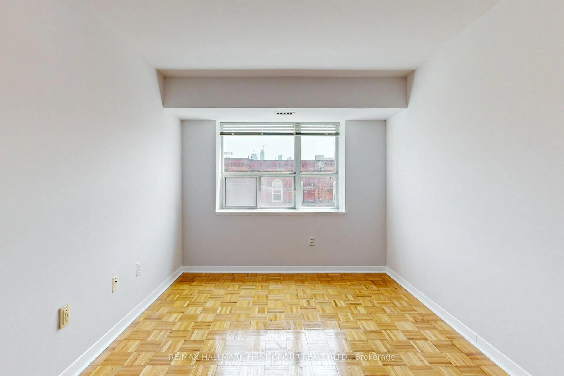 Photo 20 of Unit 304, 8 Oxford Street, Toronto, Kensington-Chinatown — HOMEH