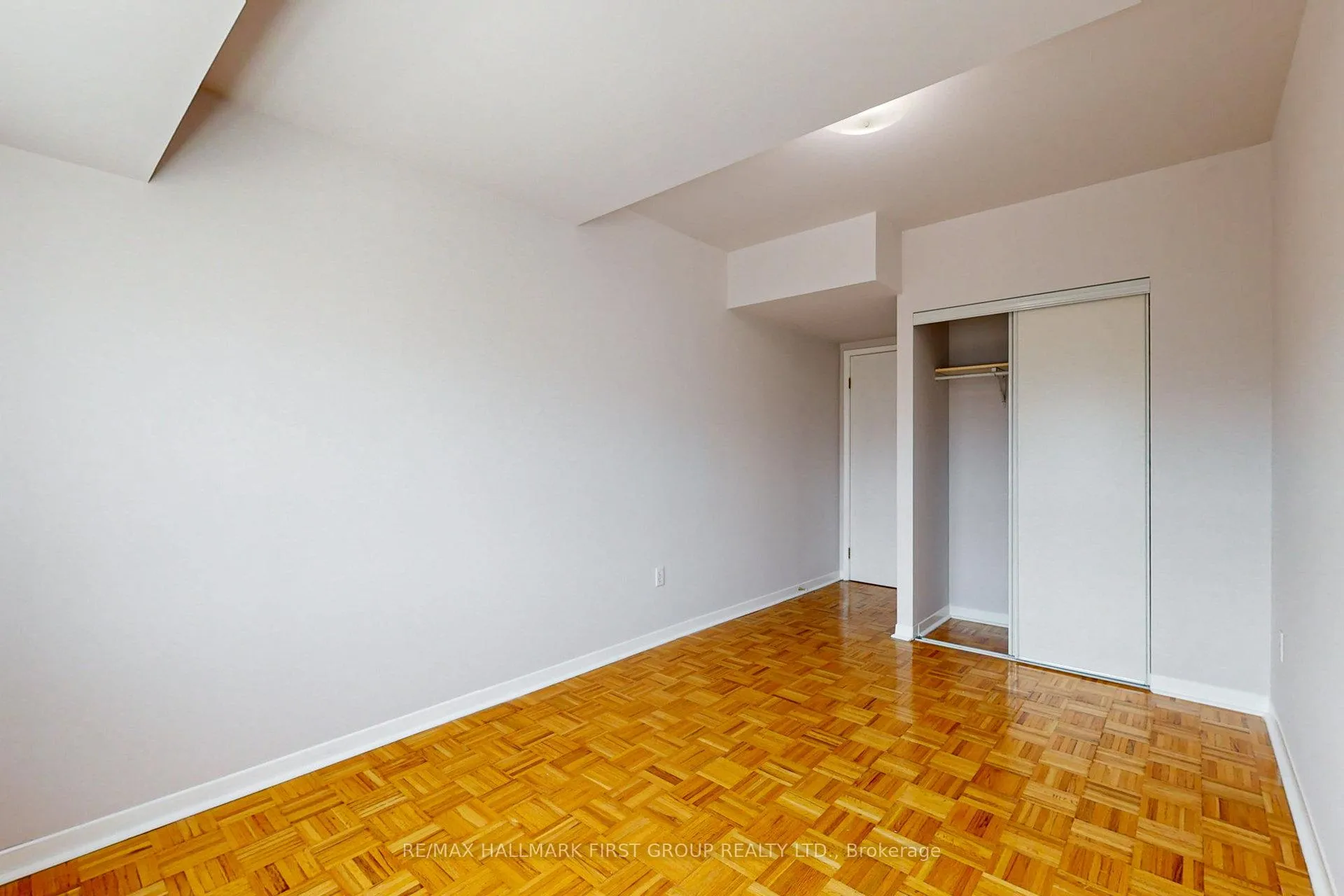 Photo 25 of Unit 304, 8 Oxford Street, Toronto, Kensington-Chinatown — HOMEH