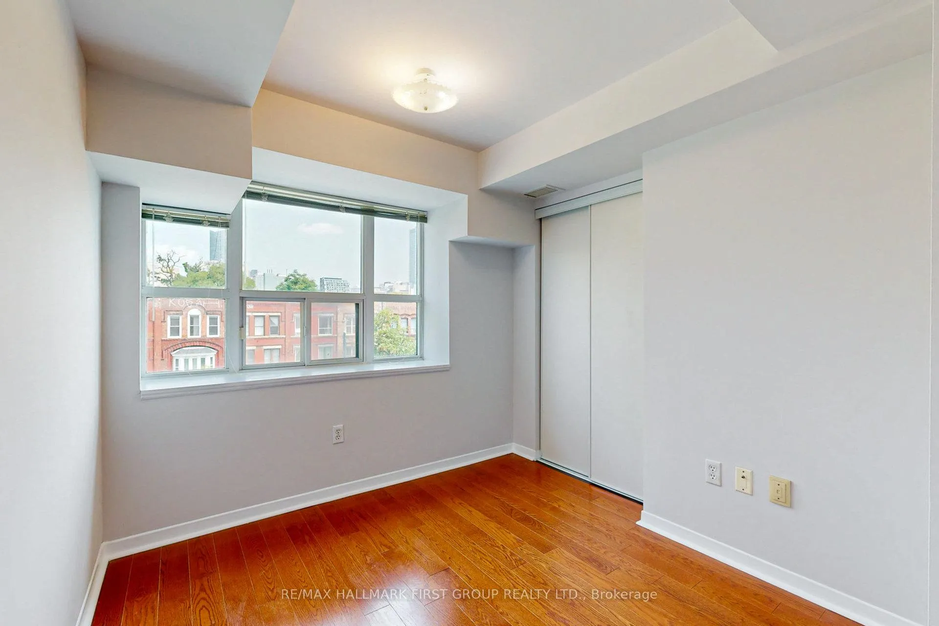 Photo 26 of Unit 304, 8 Oxford Street, Toronto, Kensington-Chinatown — HOMEH