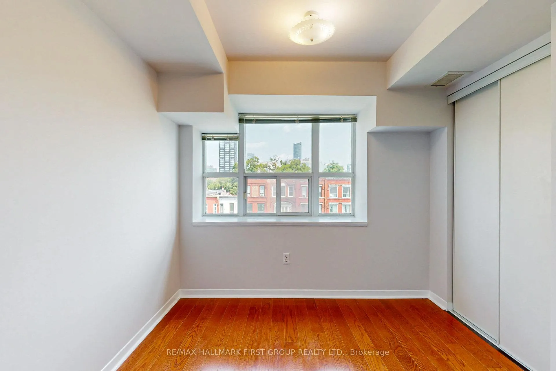 Photo 27 of Unit 304, 8 Oxford Street, Toronto, Kensington-Chinatown — HOMEH