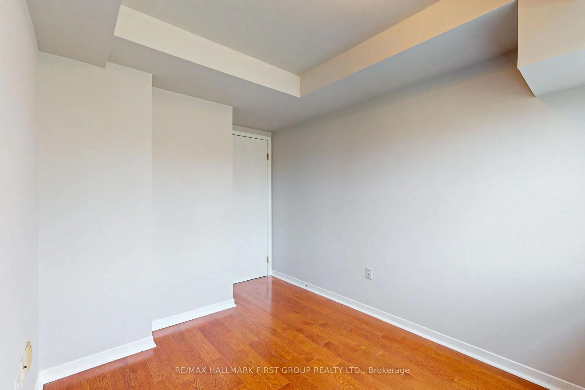 Photo 28 of Unit 304, 8 Oxford Street, Toronto, Kensington-Chinatown — HOMEH