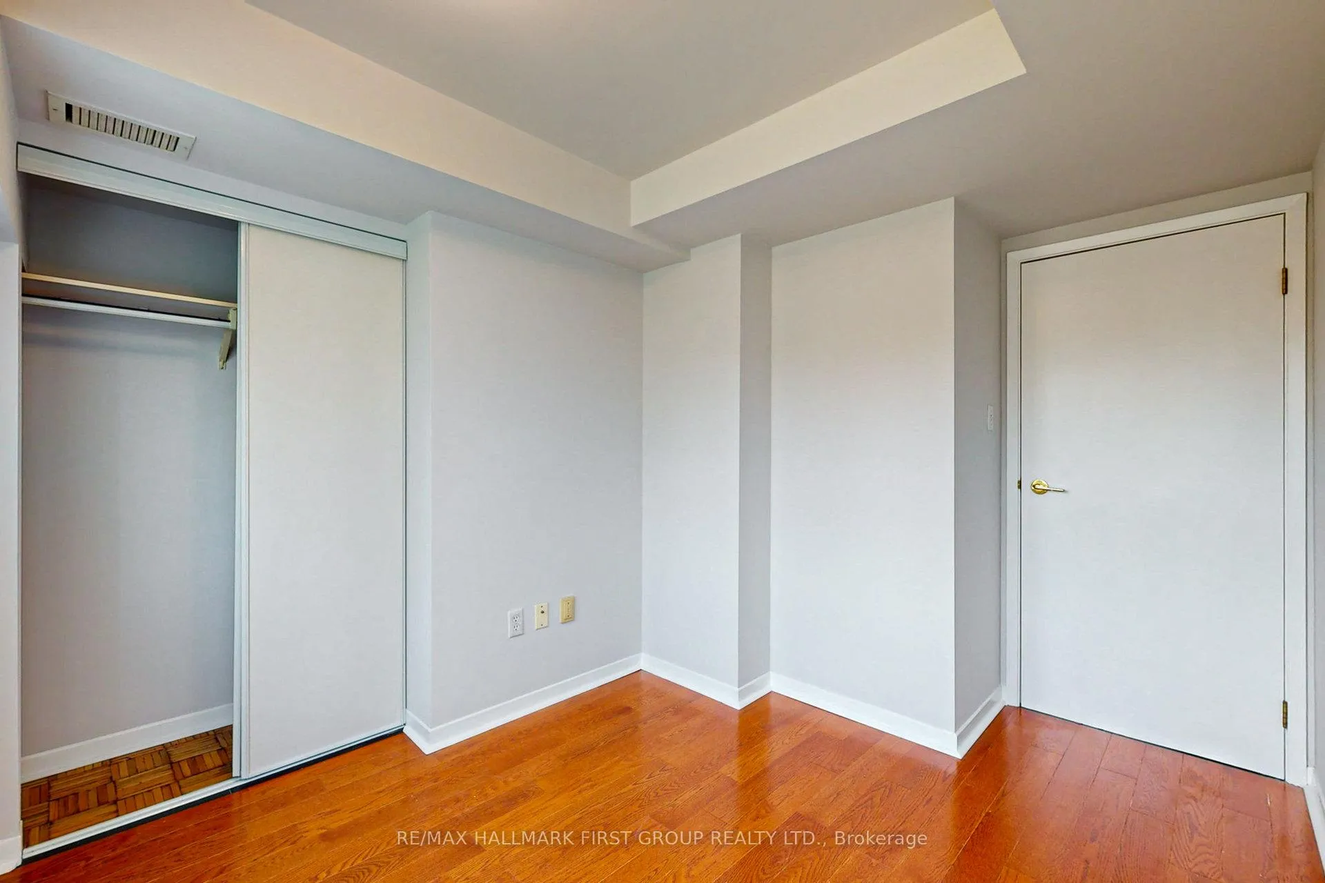 Photo 29 of Unit 304, 8 Oxford Street, Toronto, Kensington-Chinatown — HOMEH