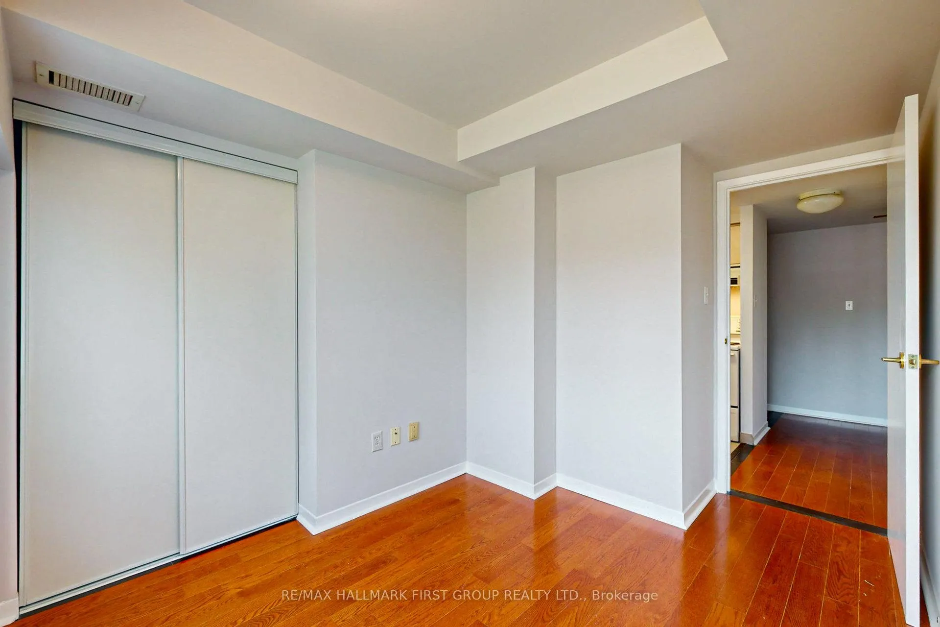 Photo 30 of Unit 304, 8 Oxford Street, Toronto, Kensington-Chinatown — HOMEH