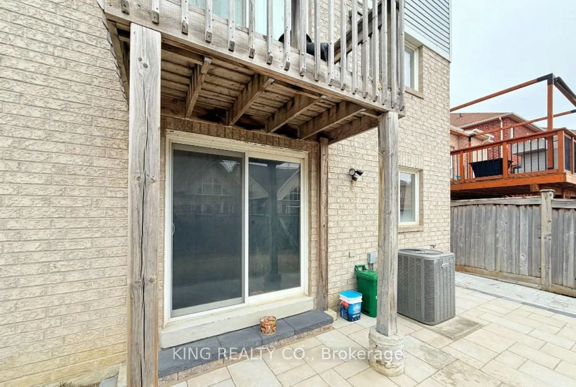 Photo 9 of 1246 Harlstone Crescent, Oshawa, Taunton — HOMEH