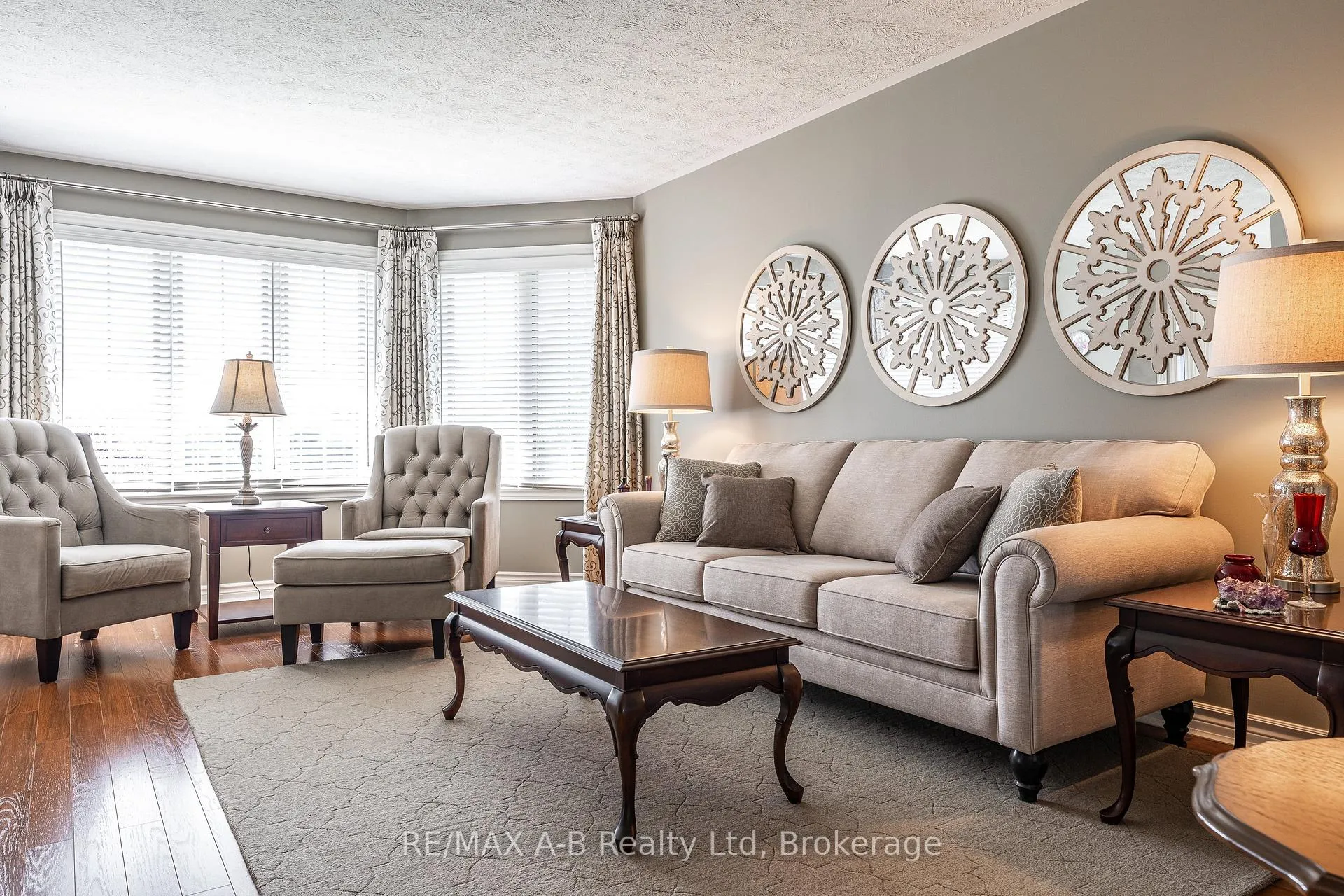 Photo 11 of 23 Hampton Court, Brant, South Dumfries — HOMEH