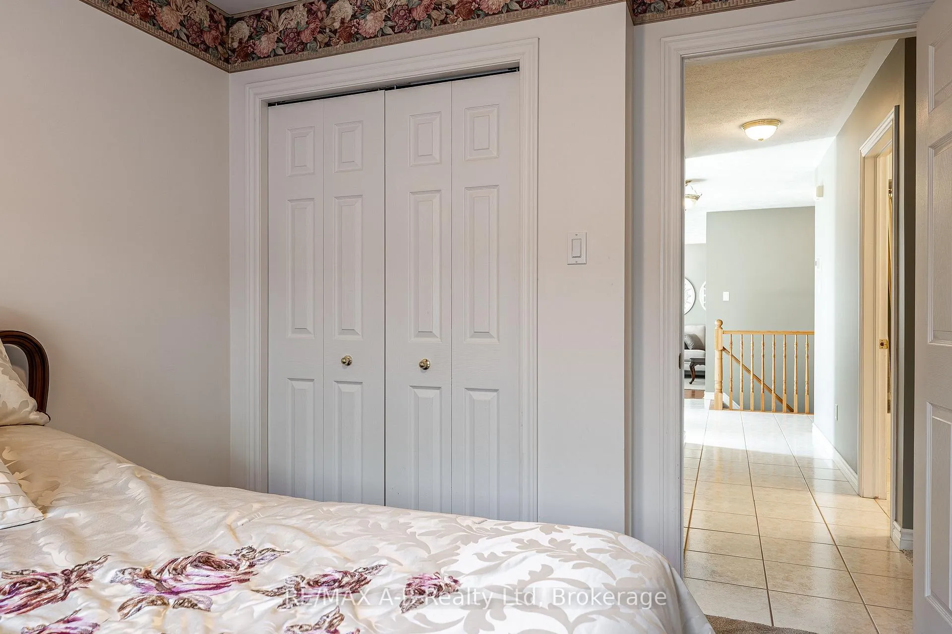 Photo 21 of 23 Hampton Court, Brant, South Dumfries — HOMEH