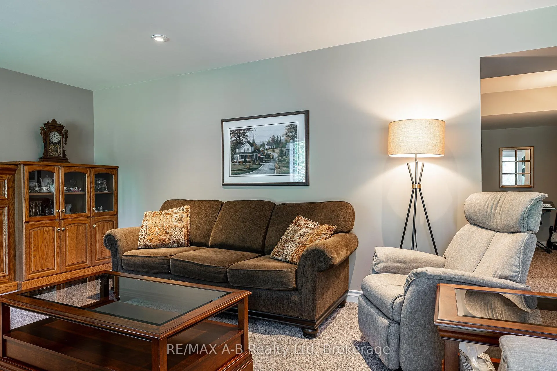 Photo 27 of 23 Hampton Court, Brant, South Dumfries — HOMEH