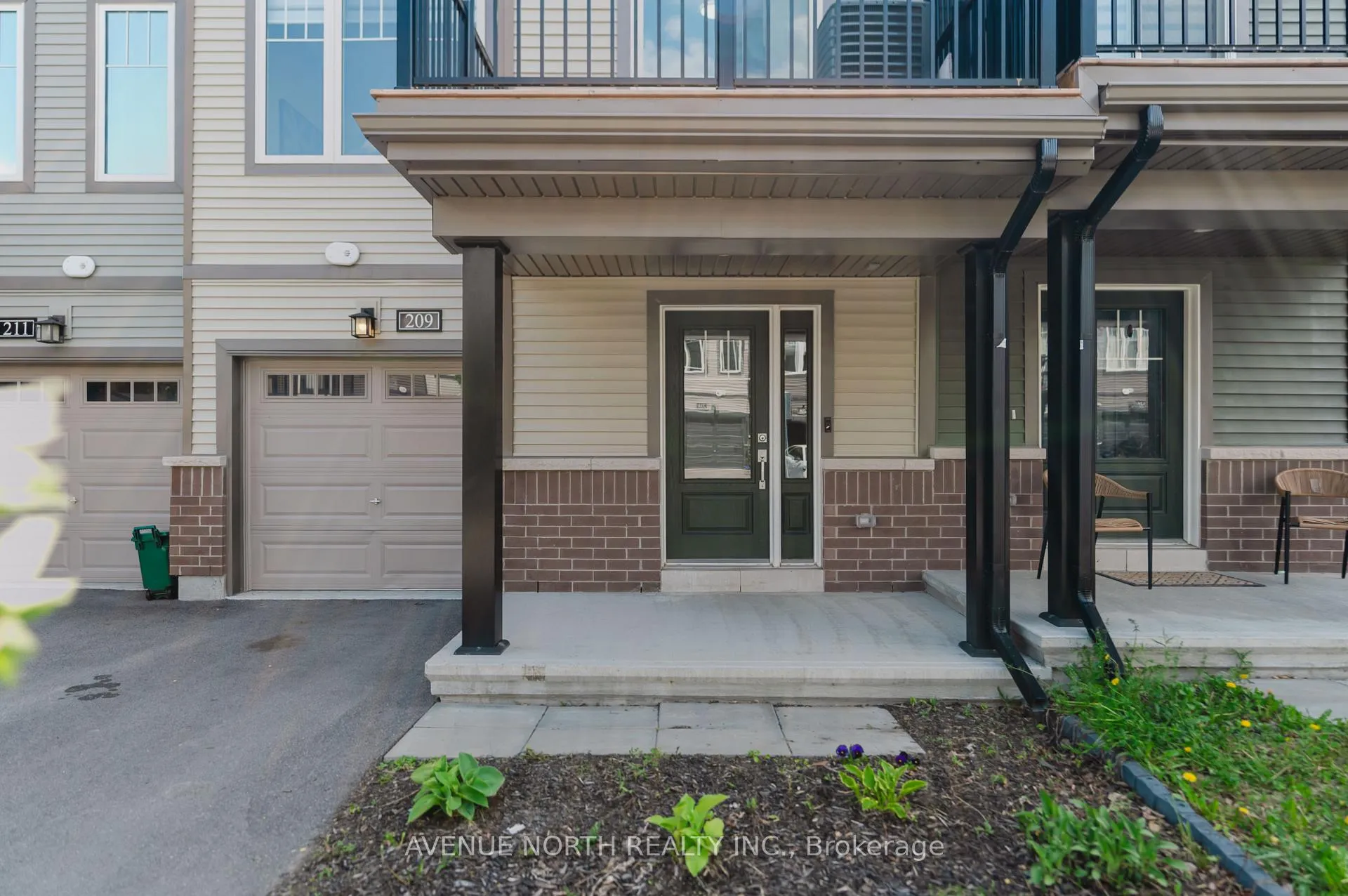 Photo 2 of 209 Attwell Private, Ottawa, Kanata - Morgan's Grant/South March — HOMEH
