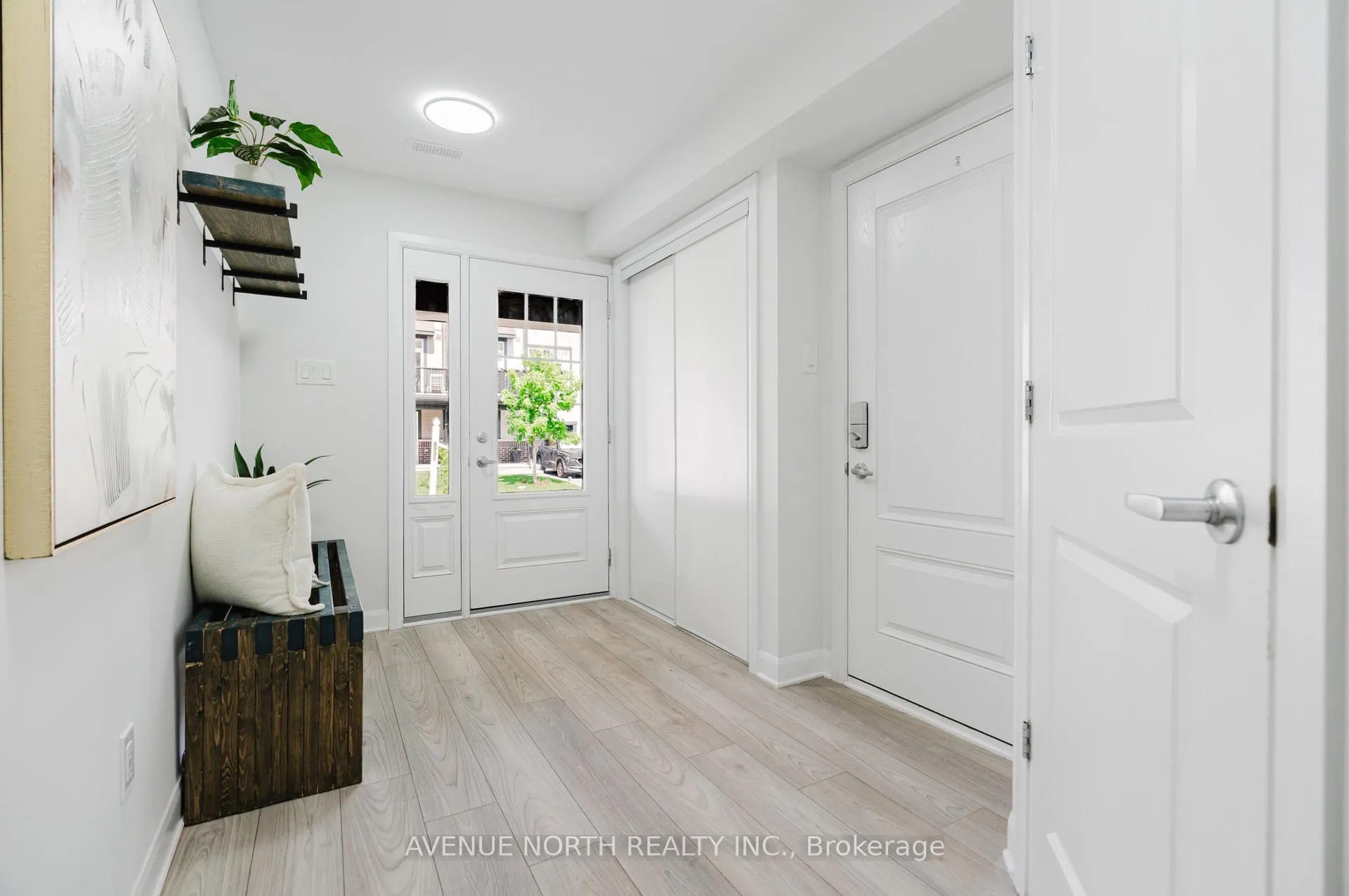 Photo 4 of 209 Attwell Private, Ottawa, Kanata - Morgan's Grant/South March — HOMEH