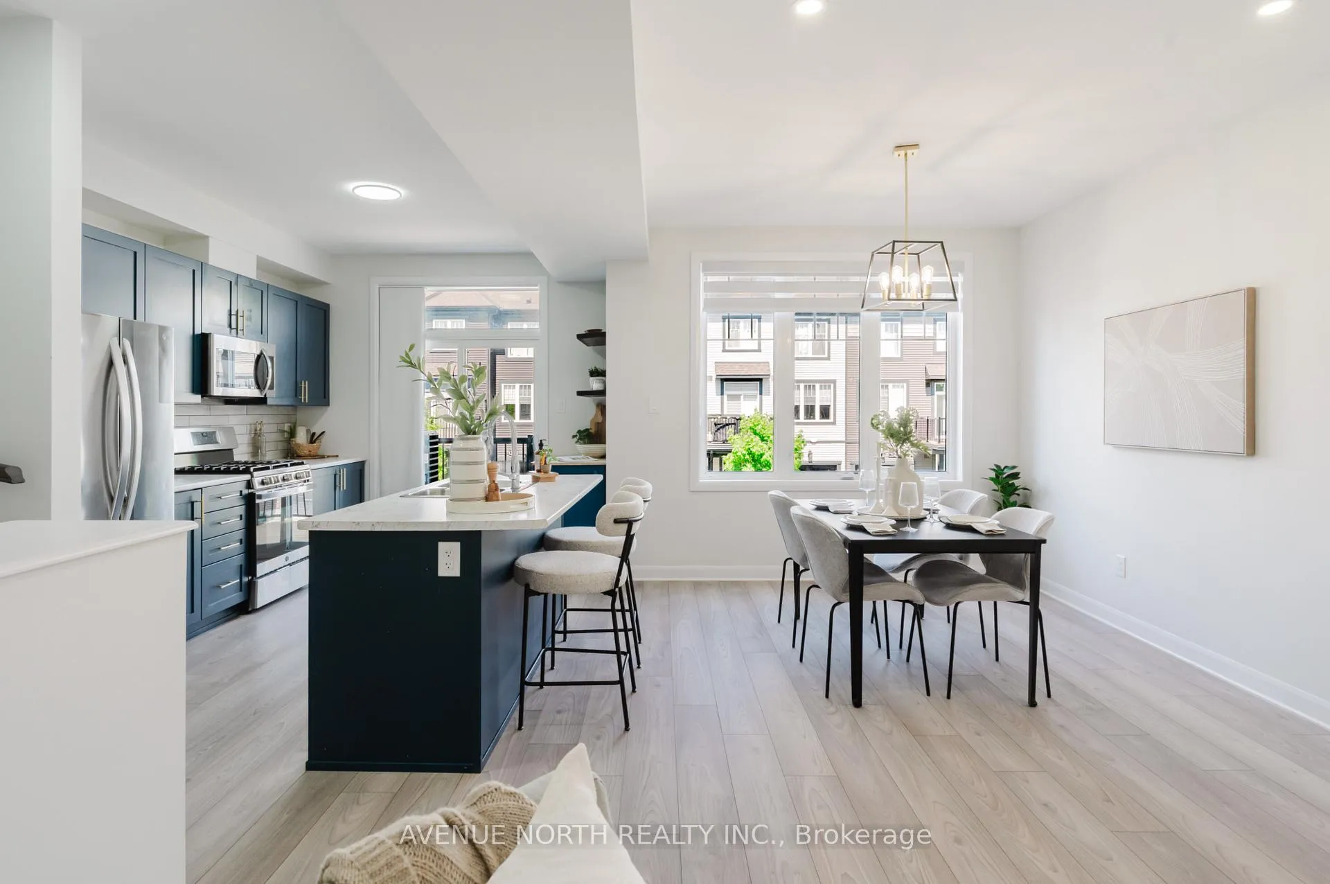 Photo 10 of 209 Attwell Private, Ottawa, Kanata - Morgan's Grant/South March — HOMEH