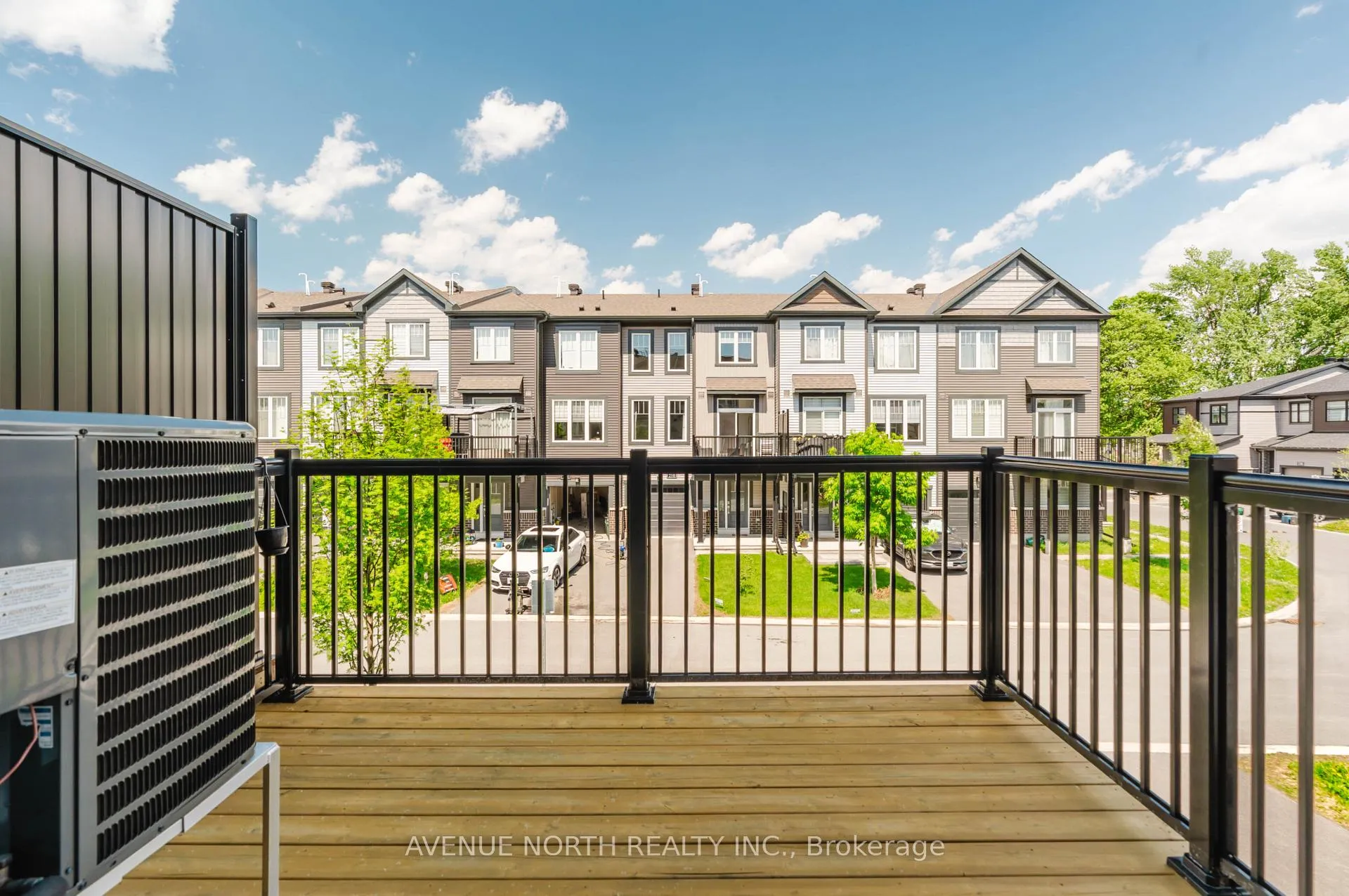 Photo 36 of 209 Attwell Private, Ottawa, Kanata - Morgan's Grant/South March — HOMEH