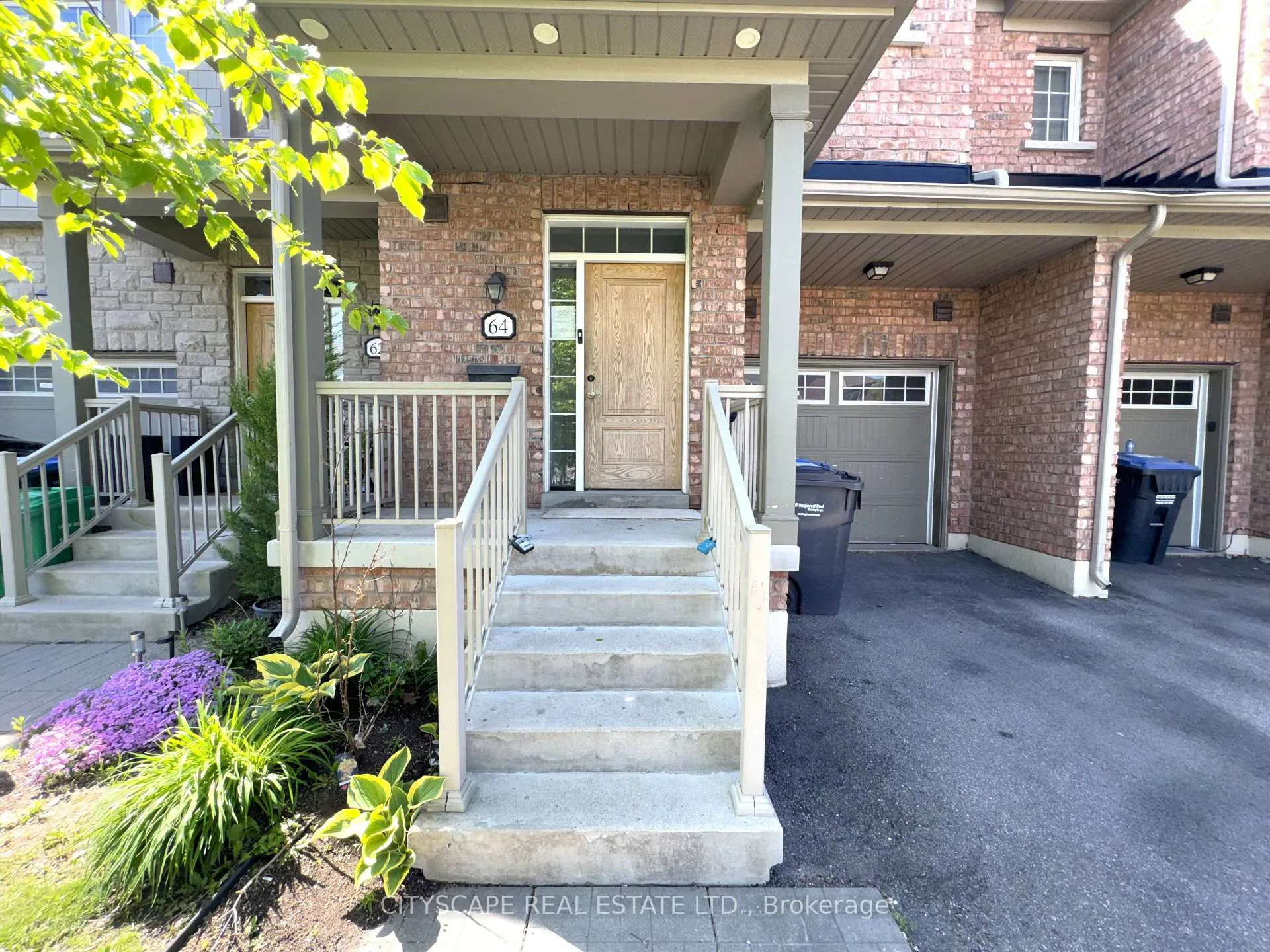 Photo 2 of 64 Honeyview Trail, Brampton, Bram East — HOMEH