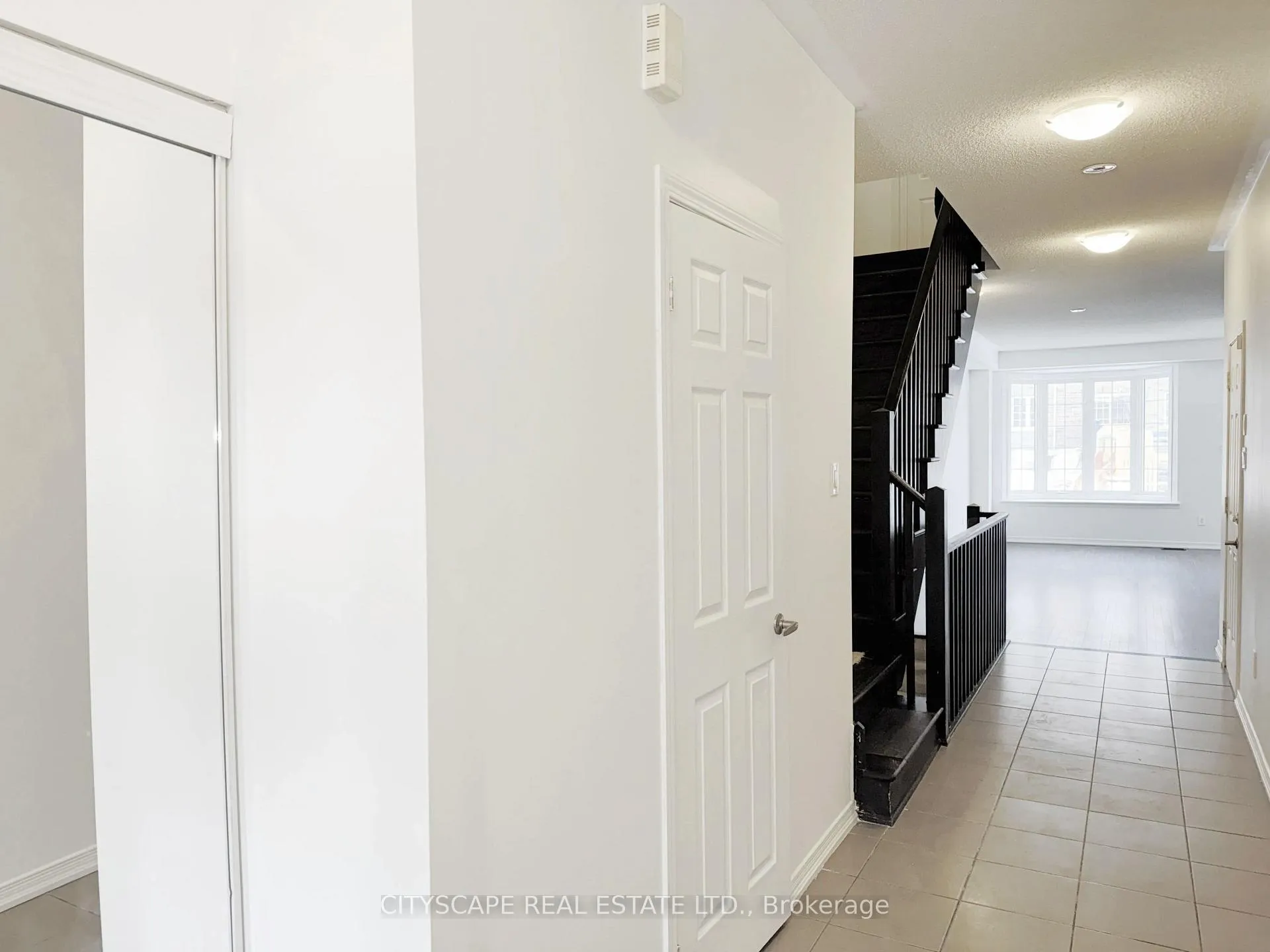 Photo 4 of 64 Honeyview Trail, Brampton, Bram East — HOMEH