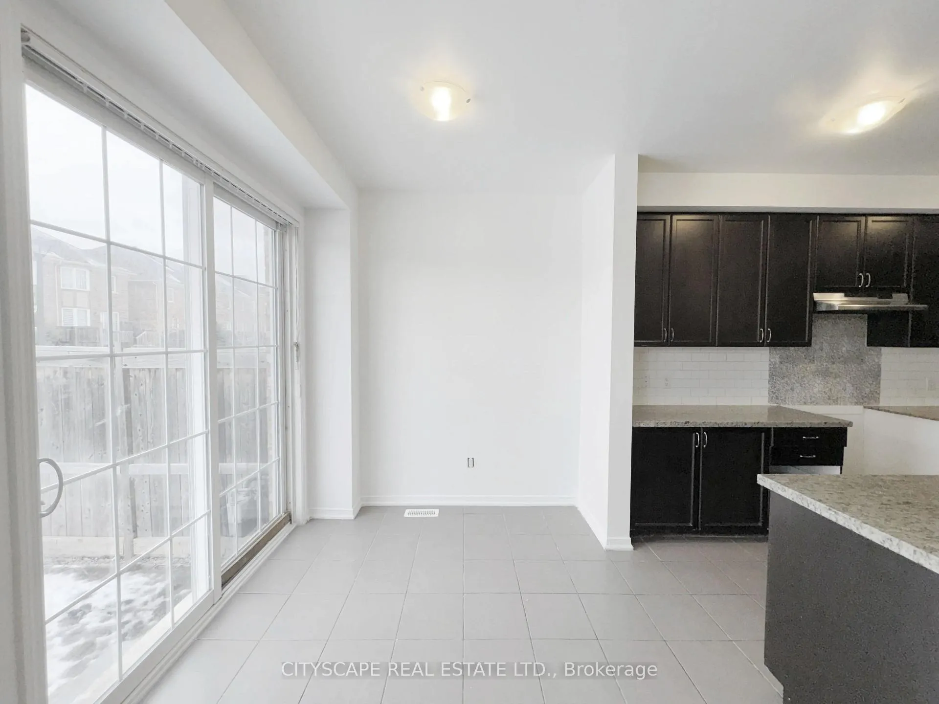 Photo 7 of 64 Honeyview Trail, Brampton, Bram East — HOMEH