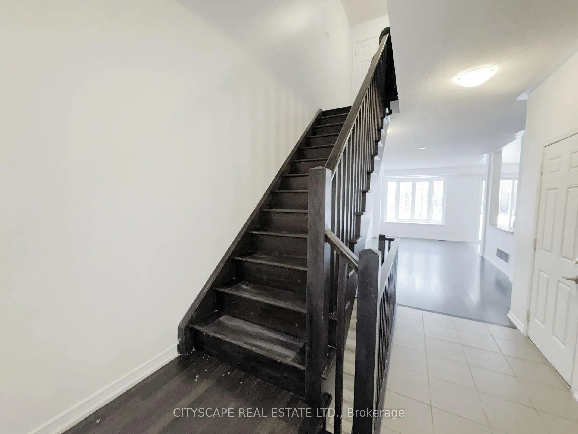 Photo 11 of 64 Honeyview Trail, Brampton, Bram East — HOMEH