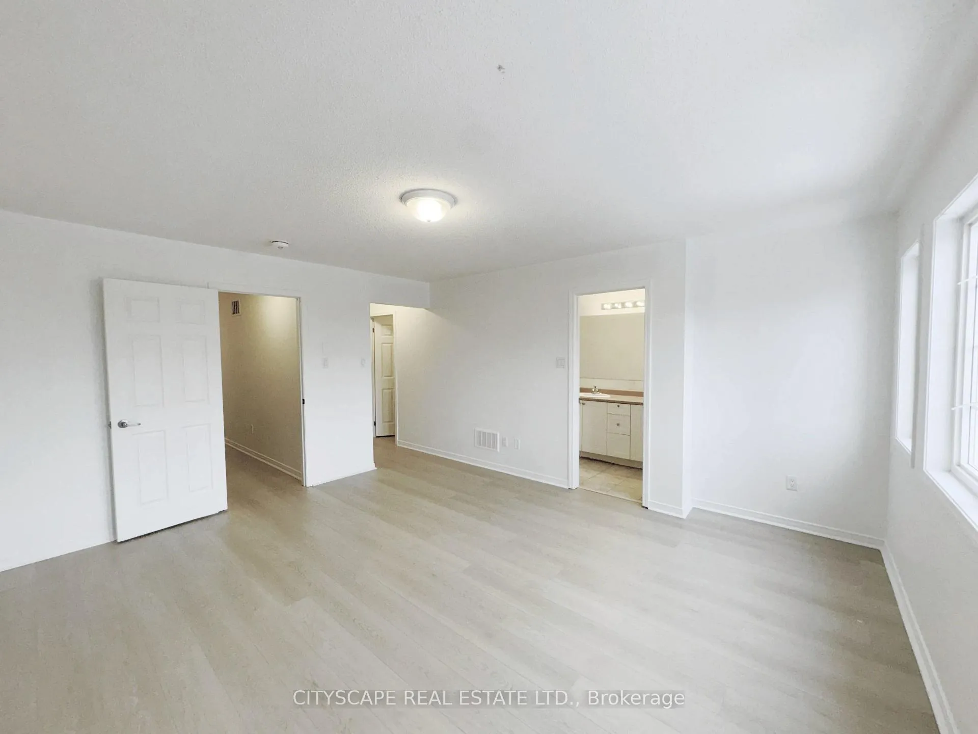 Photo 14 of 64 Honeyview Trail, Brampton, Bram East — HOMEH