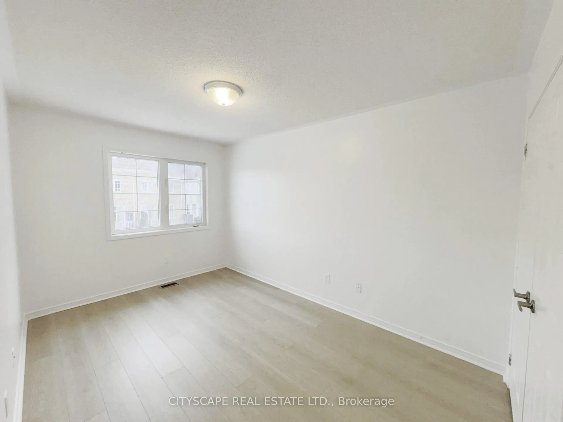 Photo 22 of 64 Honeyview Trail, Brampton, Bram East — HOMEH