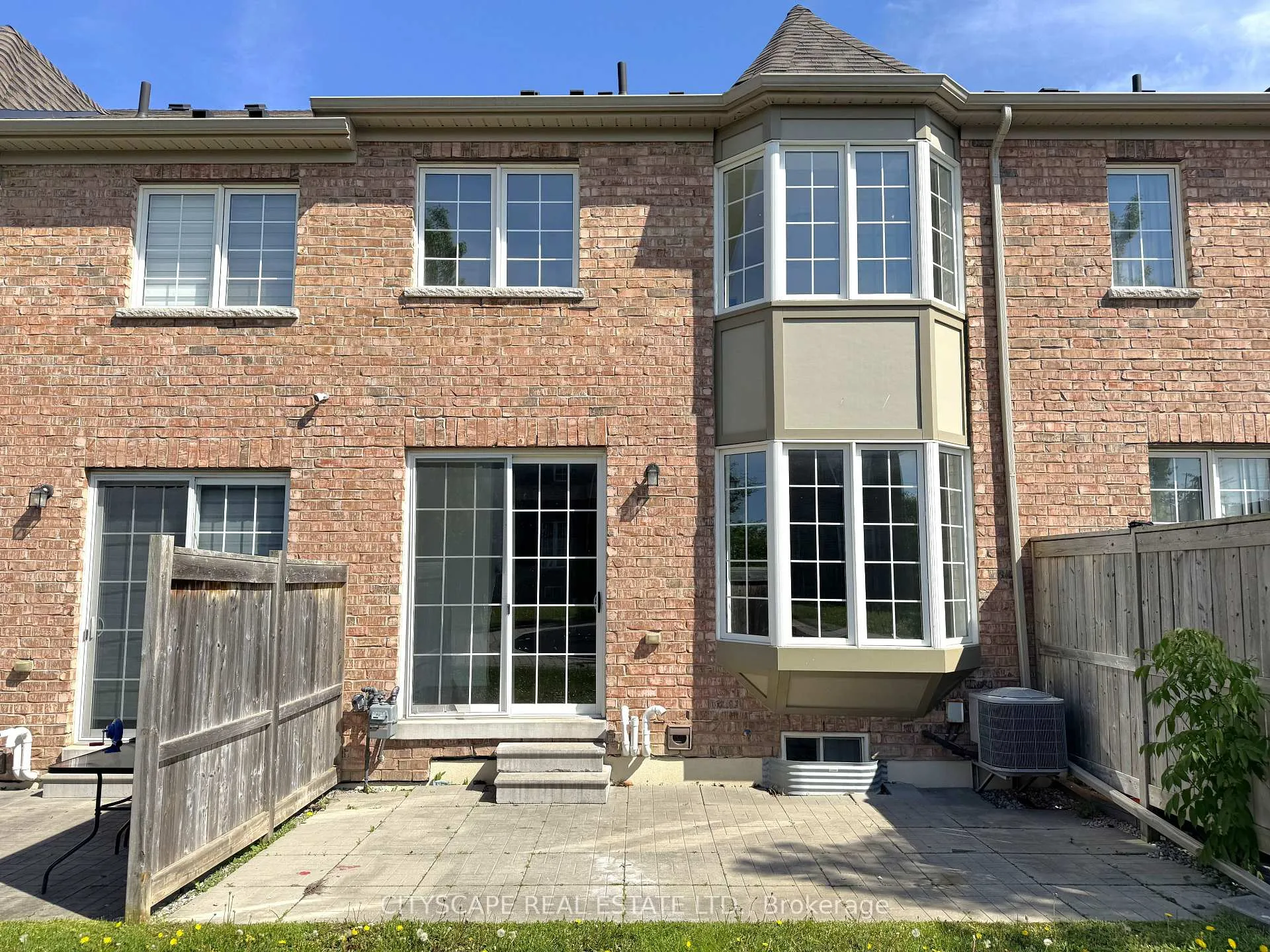 Photo 37 of 64 Honeyview Trail, Brampton, Bram East — HOMEH