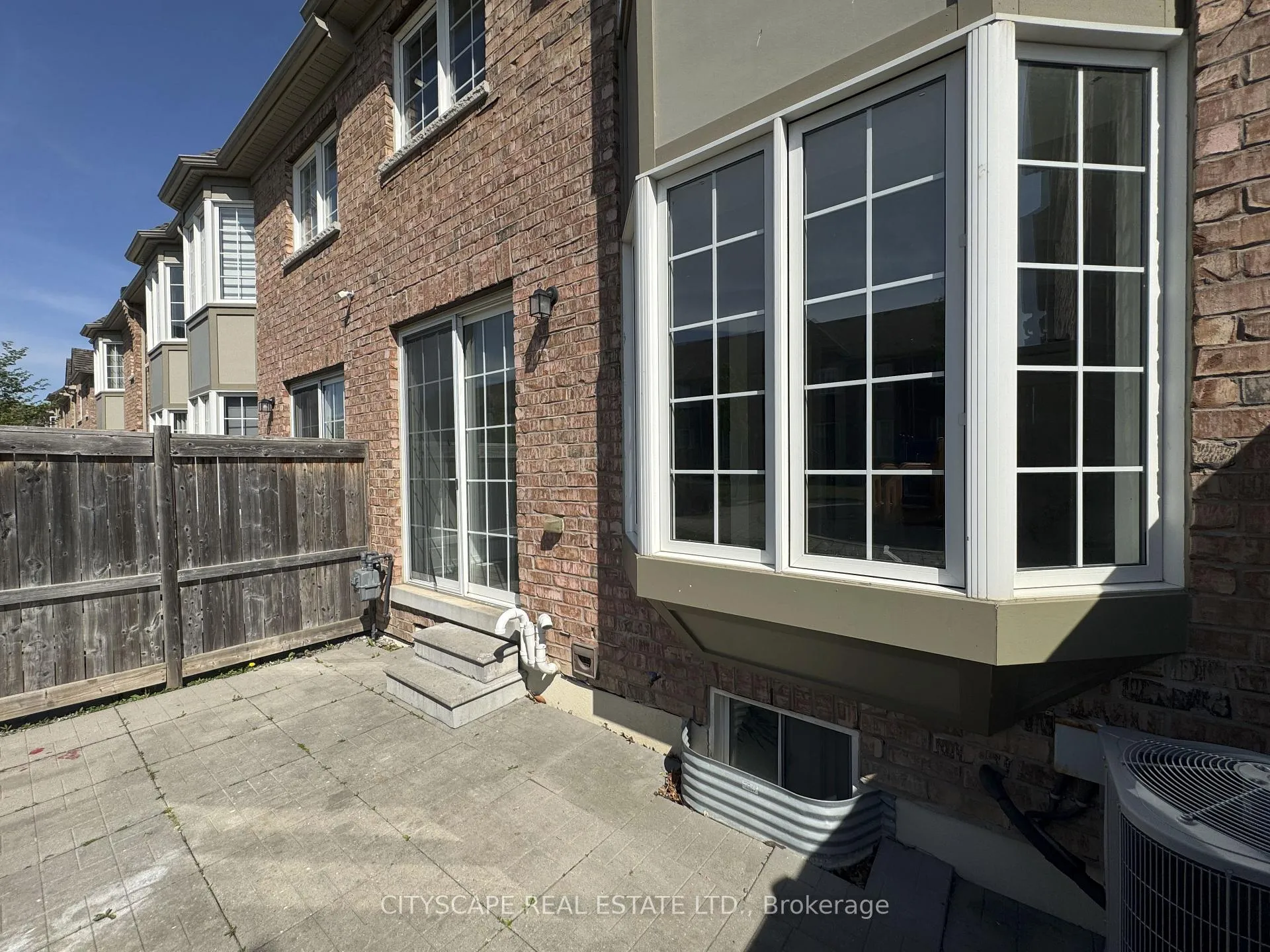 Photo 39 of 64 Honeyview Trail, Brampton, Bram East — HOMEH