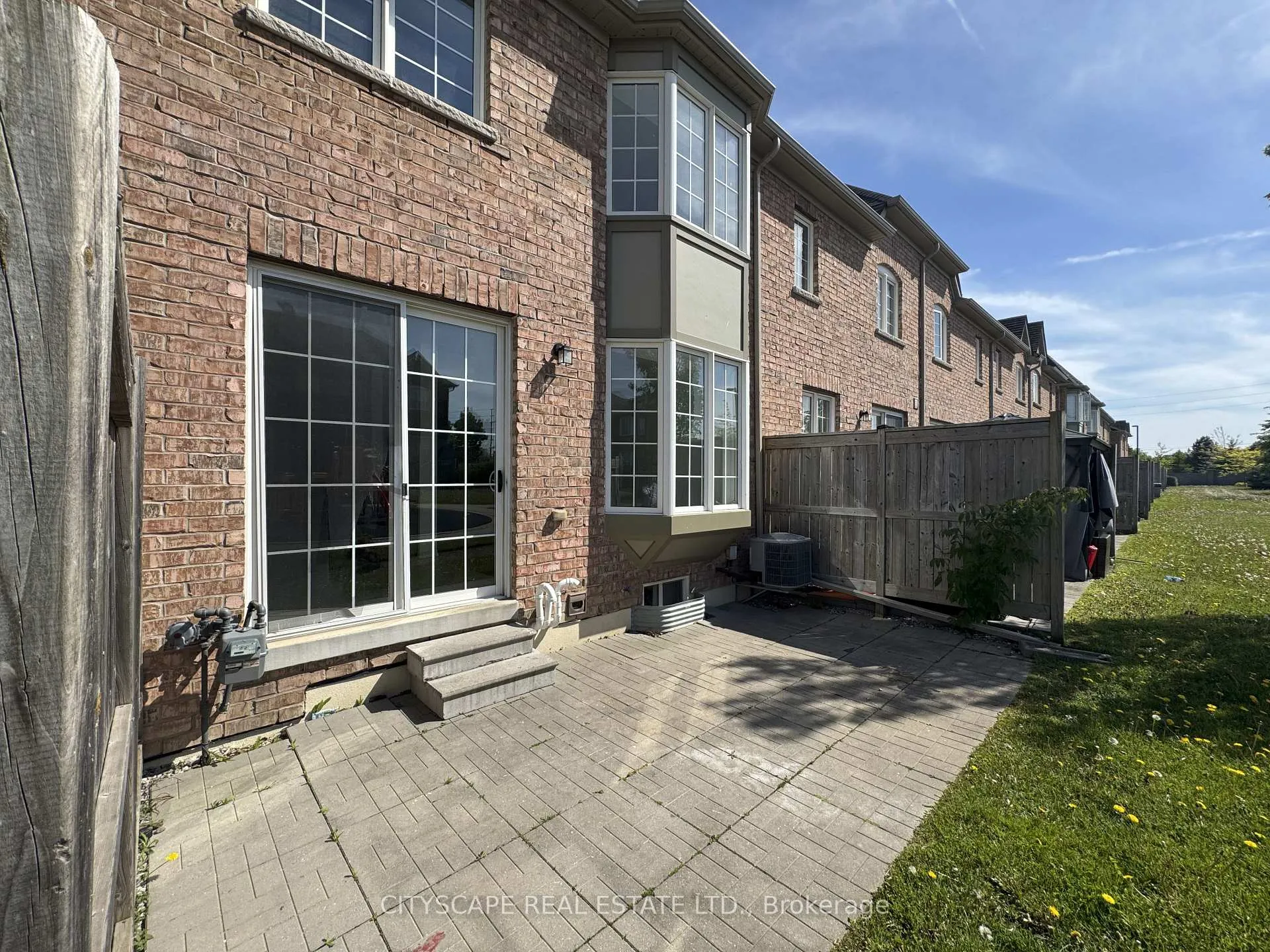 Photo 41 of 64 Honeyview Trail, Brampton, Bram East — HOMEH