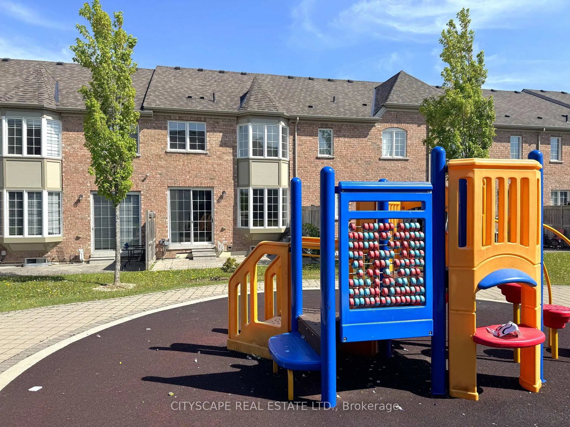 Photo 42 of 64 Honeyview Trail, Brampton, Bram East — HOMEH