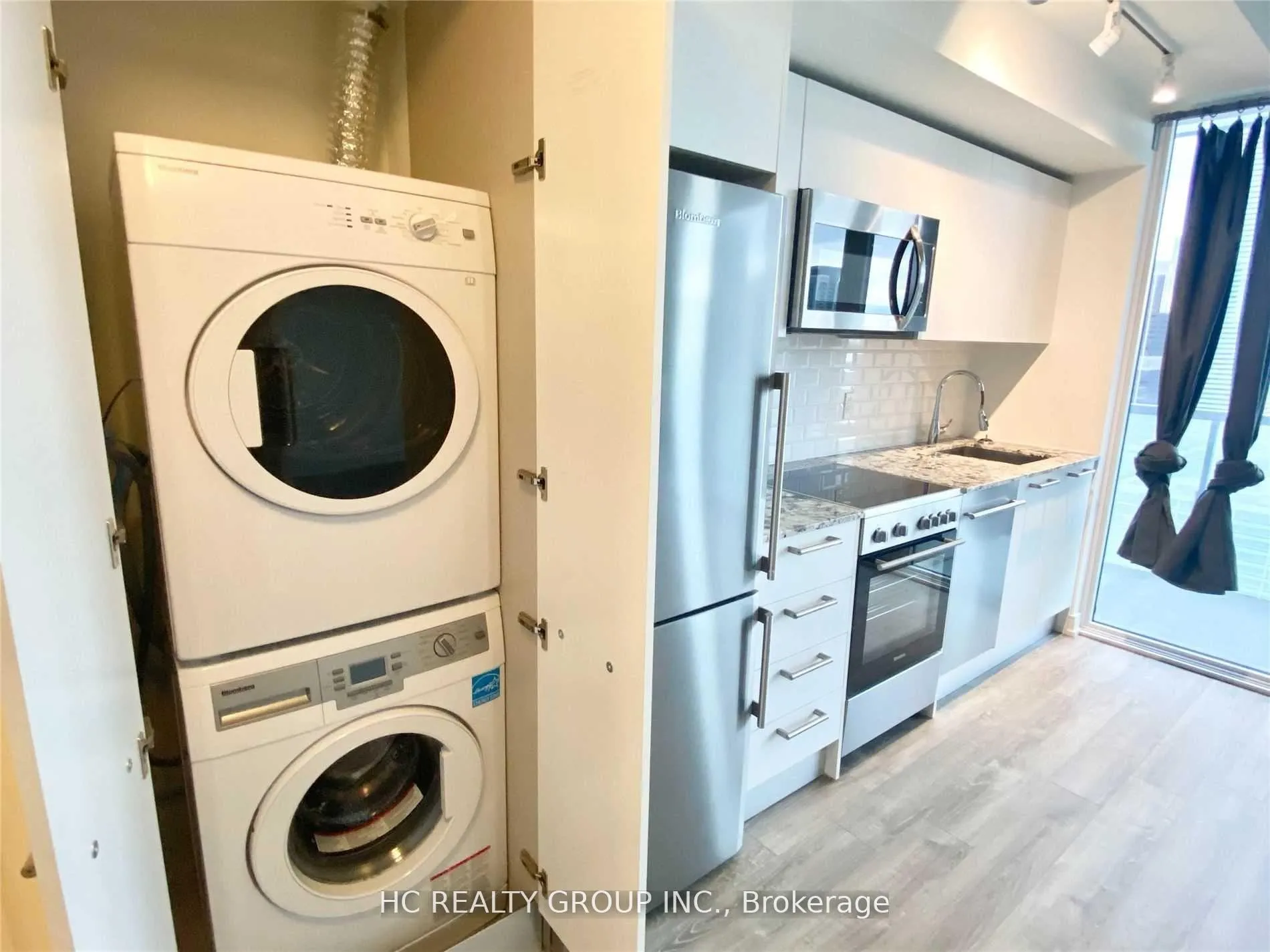 Photo 5 of Unit 3508, 28 Wellesley Street E, Toronto, Church-Yonge Corridor — HOMEH