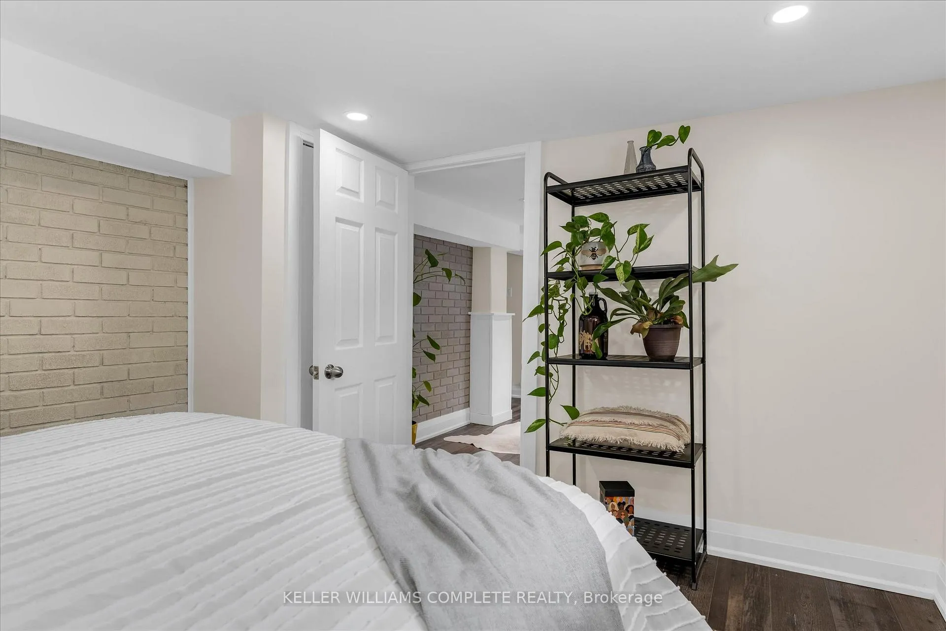 Photo 29 of 196 Campbell Avenue, Hamilton, Crown Point — HOMEH