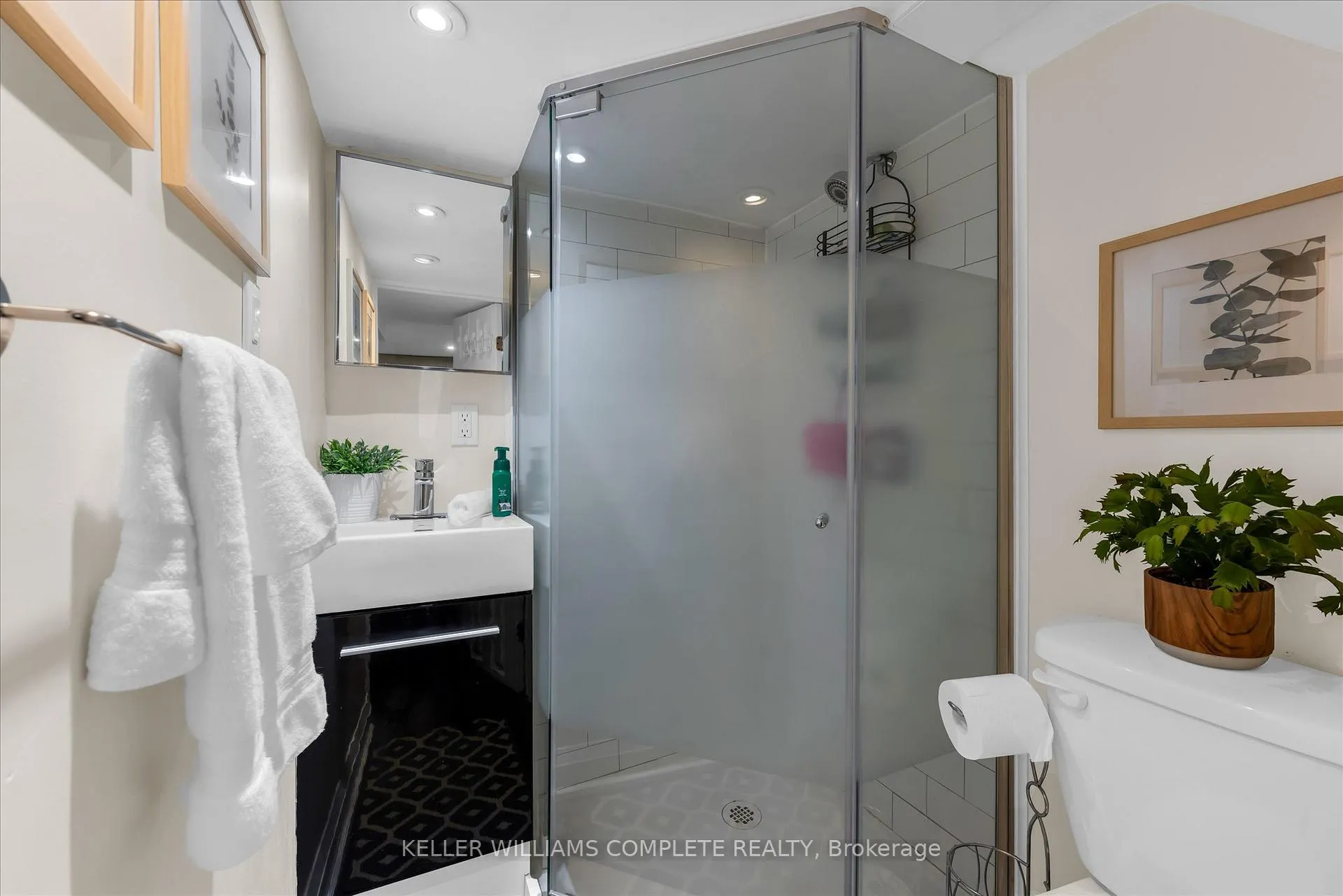 Photo 30 of 196 Campbell Avenue, Hamilton, Crown Point — HOMEH