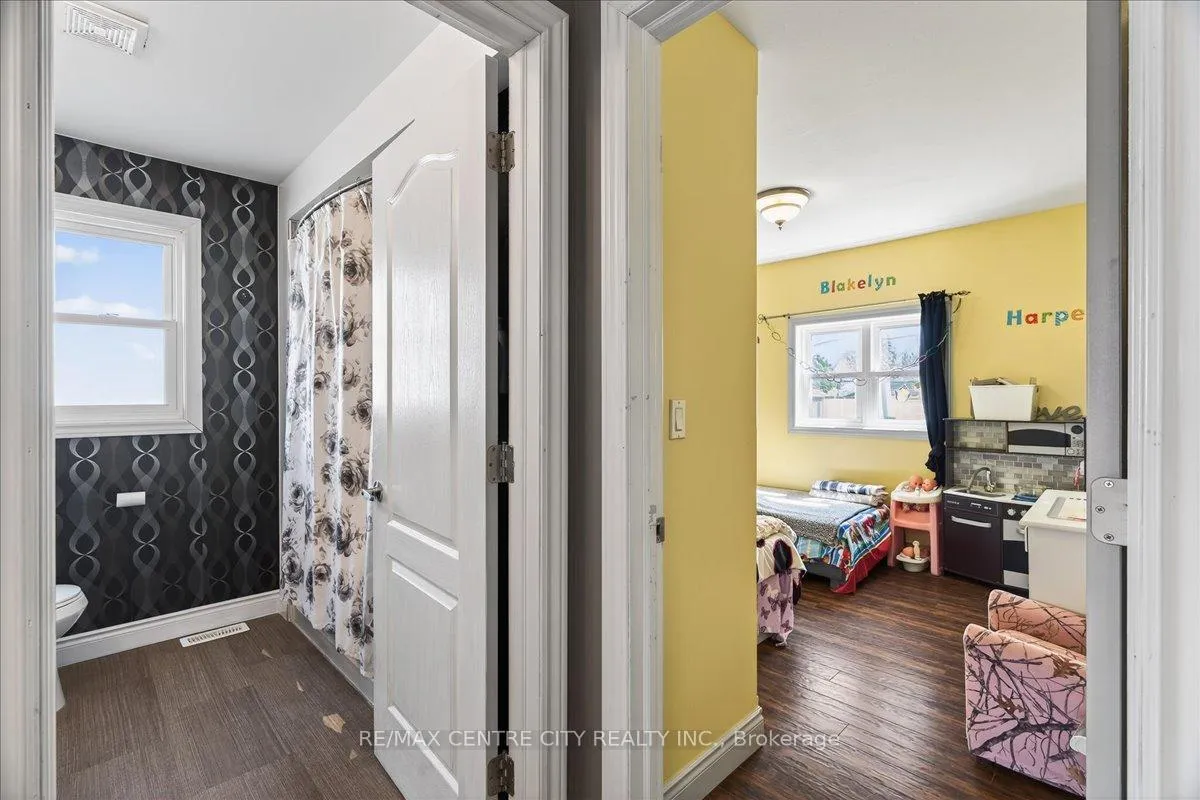 Photo 12 of 106 Metcalfe Street E, Strathroy-Caradoc, SE — HOMEH