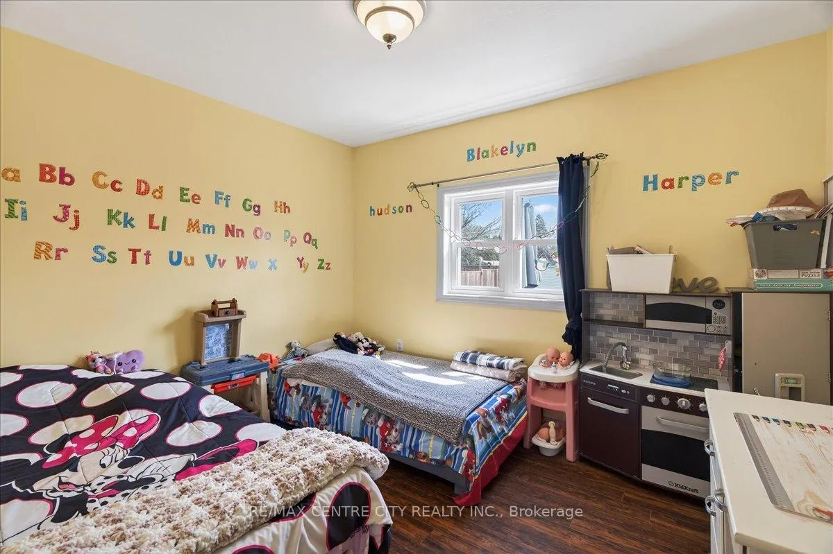 Photo 13 of 106 Metcalfe Street E, Strathroy-Caradoc, SE — HOMEH
