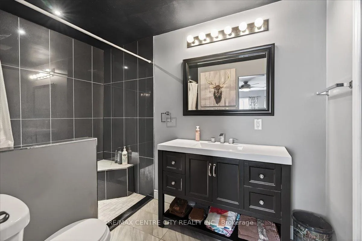 Photo 15 of 106 Metcalfe Street E, Strathroy-Caradoc, SE — HOMEH