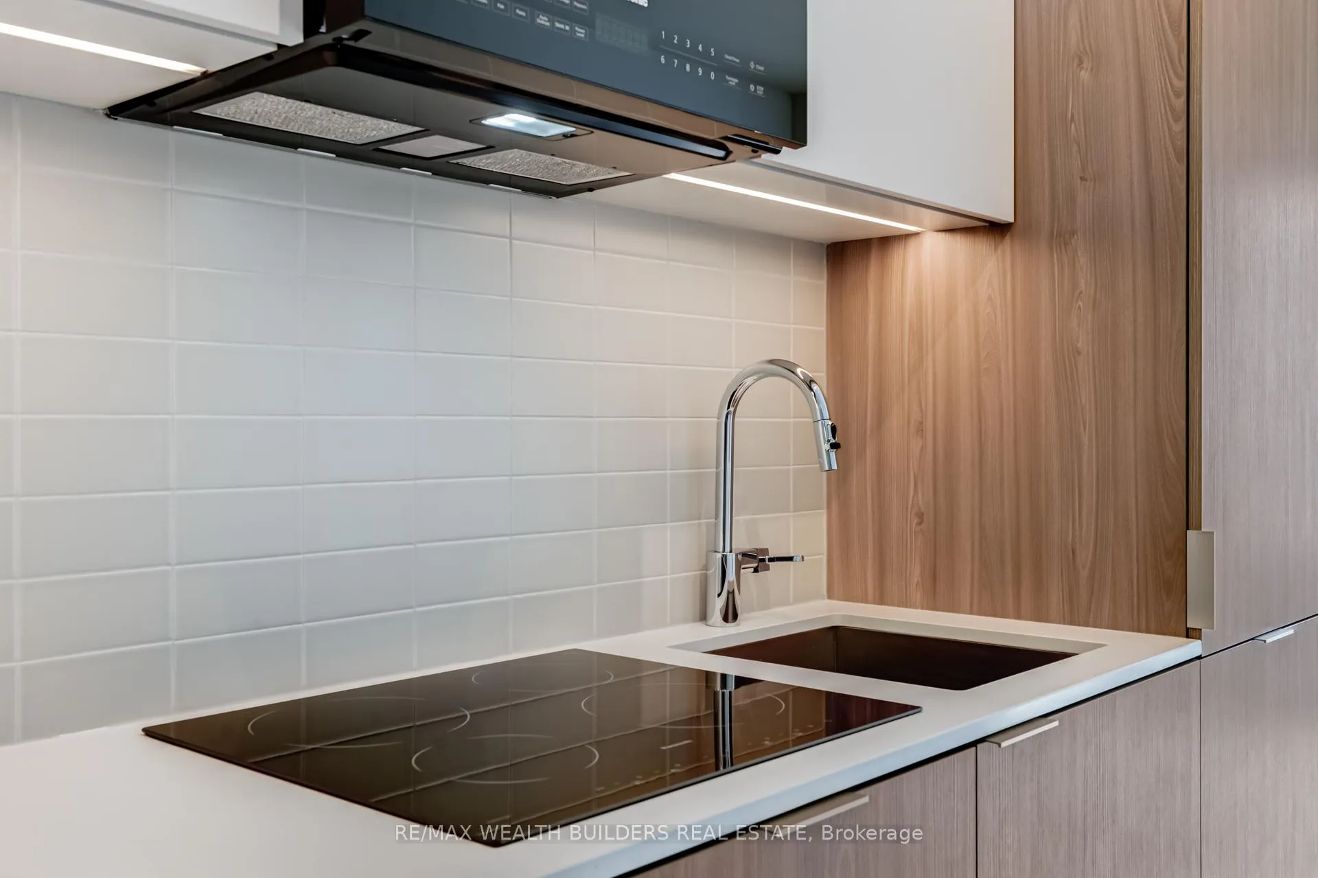 Photo 6 of Unit 323, 28 Eastern Avenue, Toronto, Moss Park — HOMEH