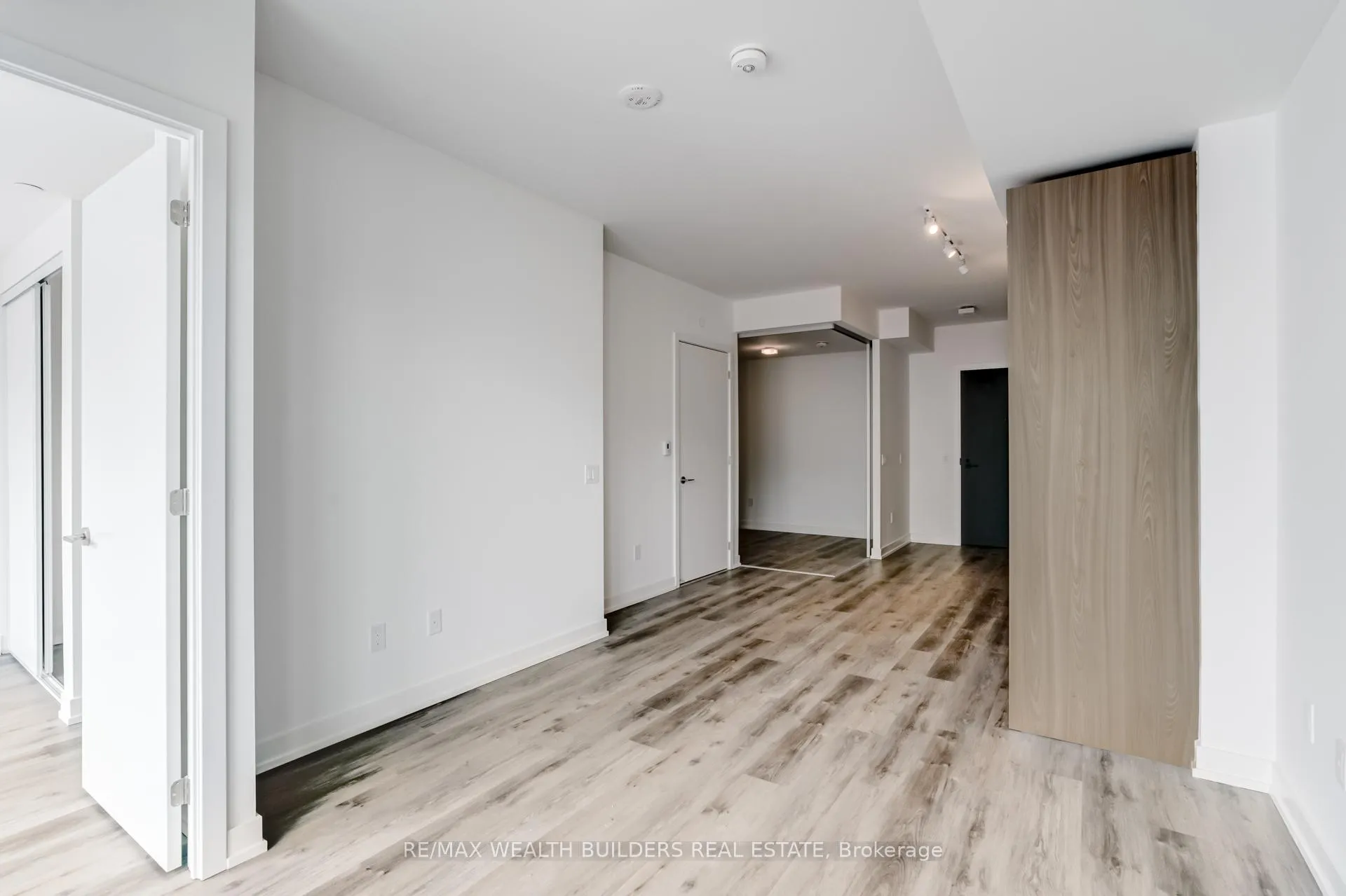 Photo 10 of Unit 323, 28 Eastern Avenue, Toronto, Moss Park — HOMEH