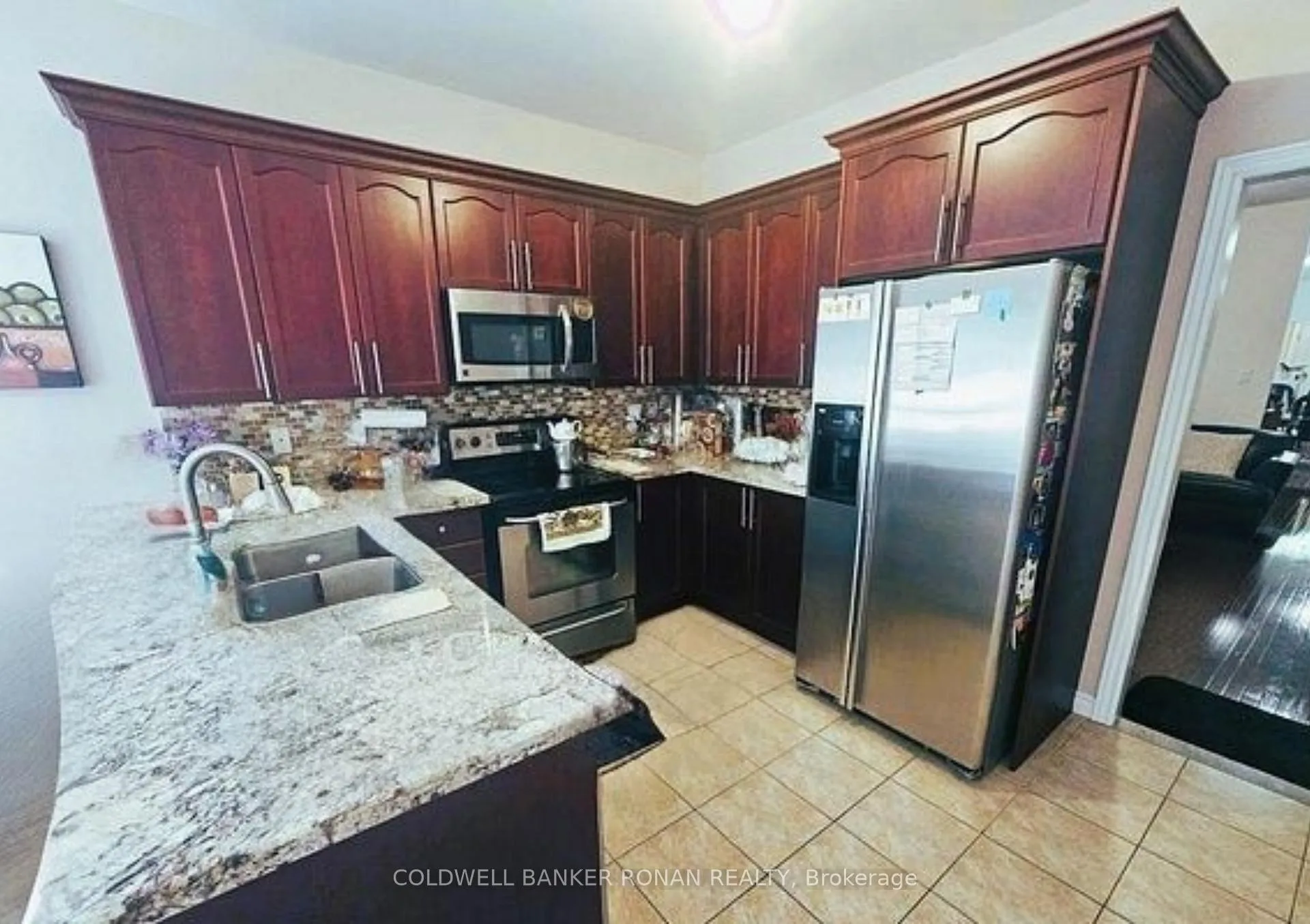 Photo 7 of 110 Petticoat Road, Vaughan, Patterson — HOMEH