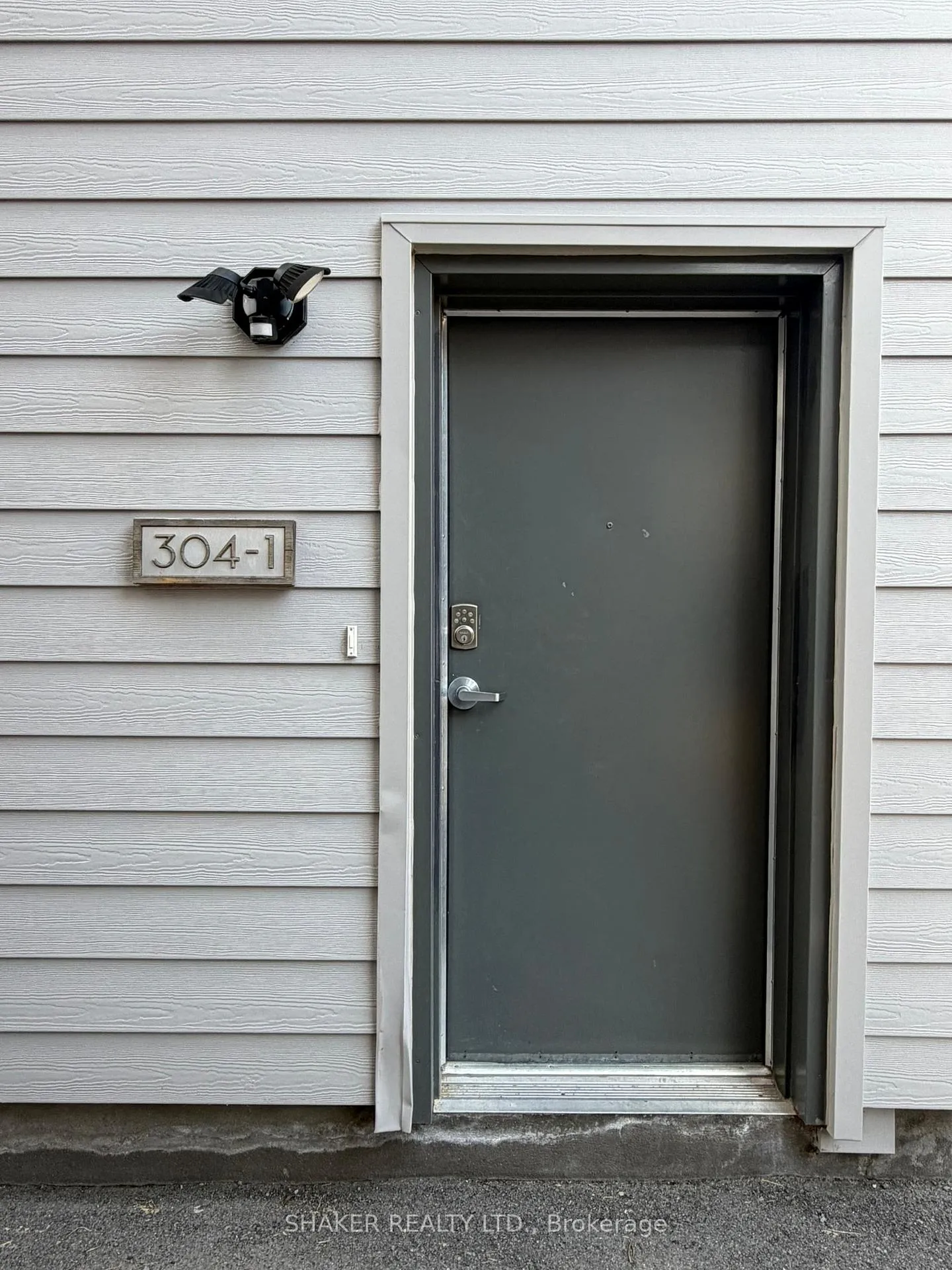Photo 2 of Unit 1, 304 Elmgrove Avenue, Ottawa, Westboro South — HOMEH