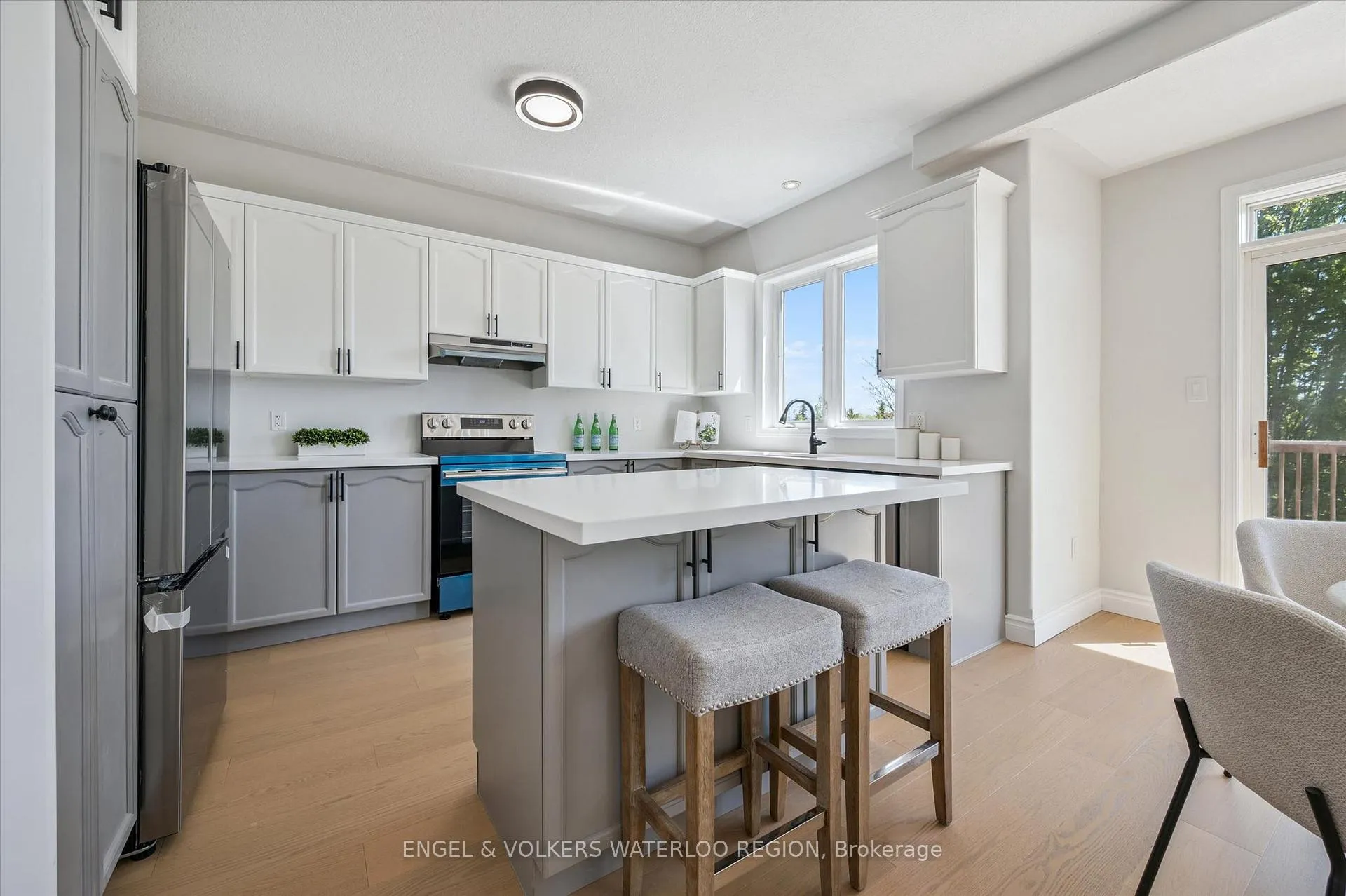 Photo 12 of 558 Winterburg Walk, Waterloo, Clair Hills — HOMEH