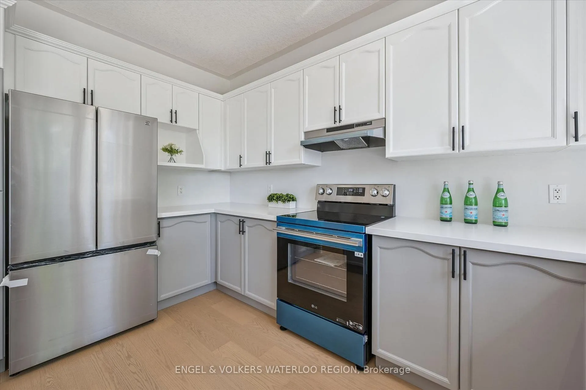 Photo 17 of 558 Winterburg Walk, Waterloo, Clair Hills — HOMEH