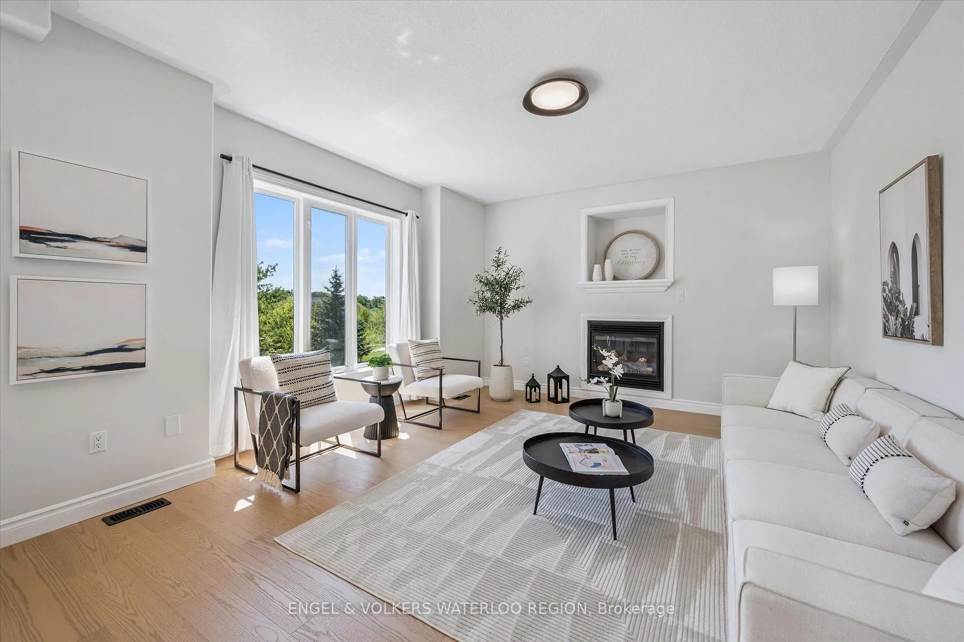 Photo 18 of 558 Winterburg Walk, Waterloo, Clair Hills — HOMEH
