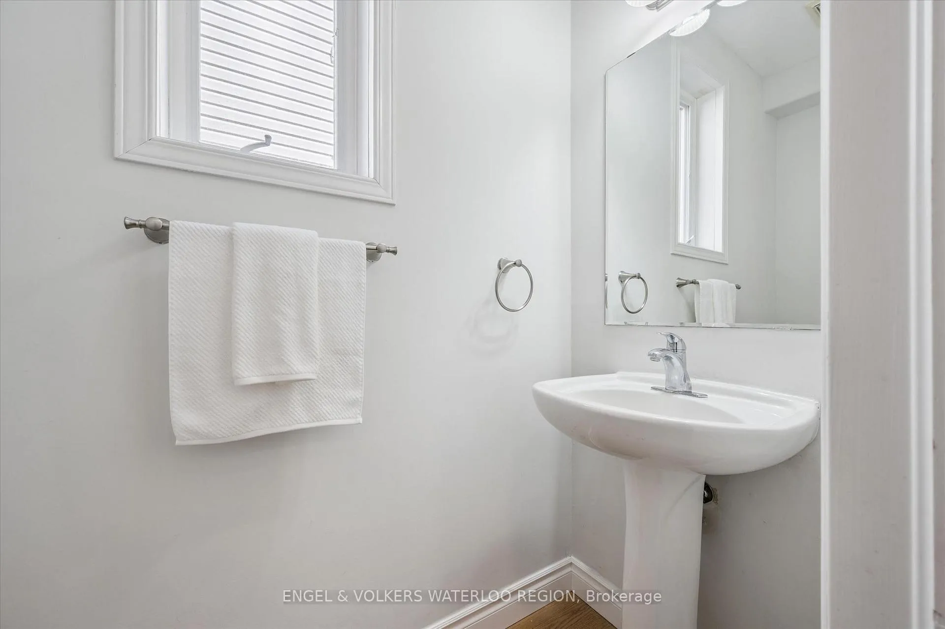 Photo 21 of 558 Winterburg Walk, Waterloo, Clair Hills — HOMEH