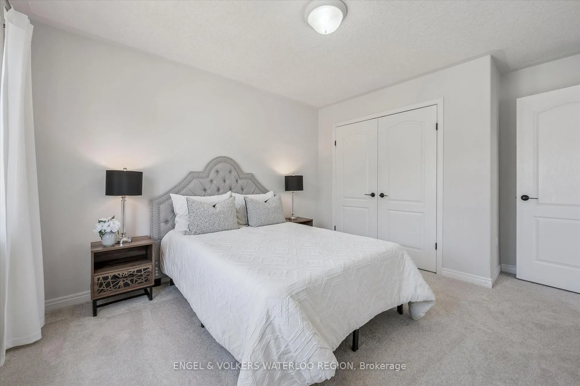 Photo 26 of 558 Winterburg Walk, Waterloo, Clair Hills — HOMEH