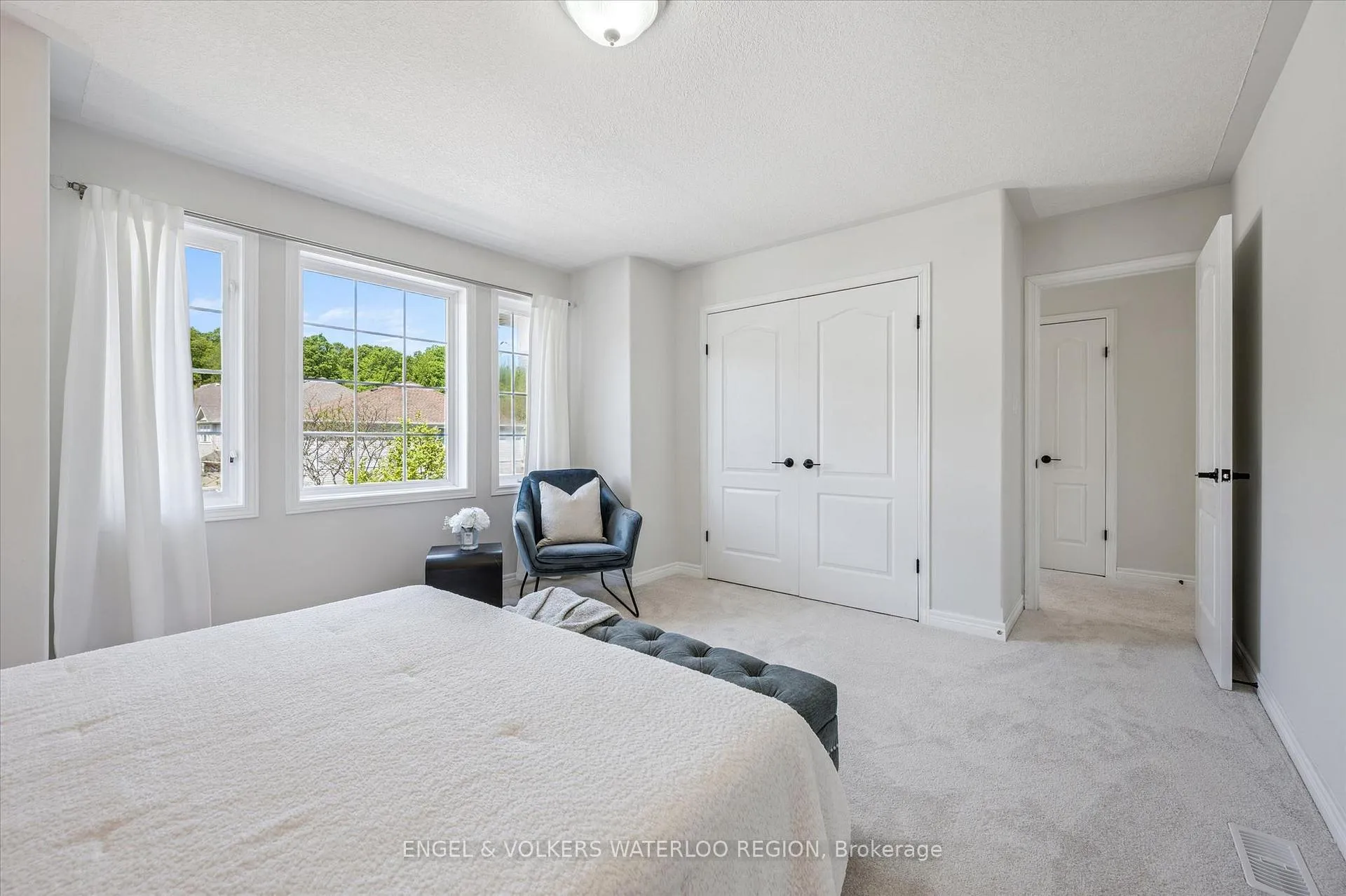 Photo 29 of 558 Winterburg Walk, Waterloo, Clair Hills — HOMEH