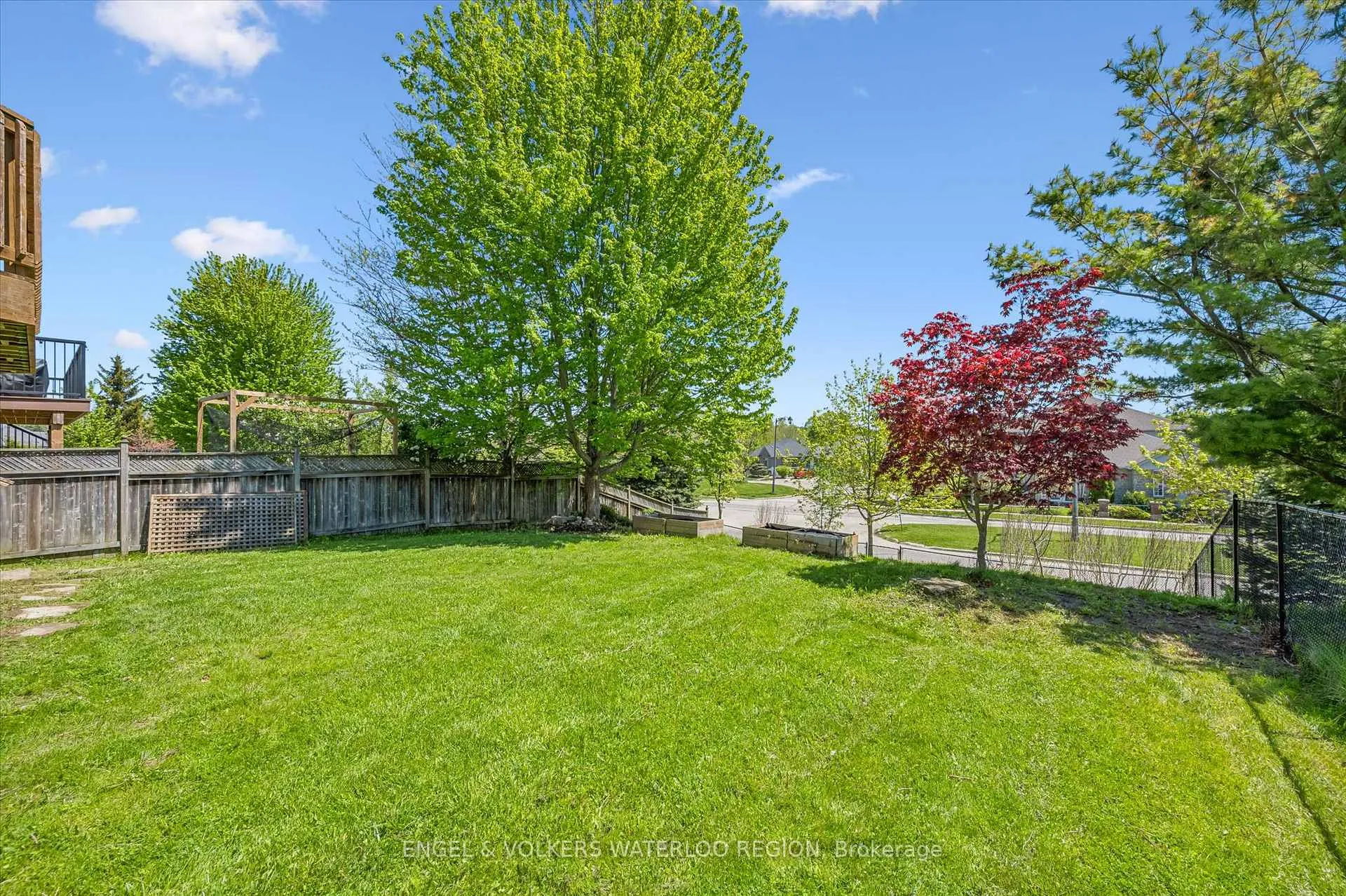 Photo 45 of 558 Winterburg Walk, Waterloo, Clair Hills — HOMEH